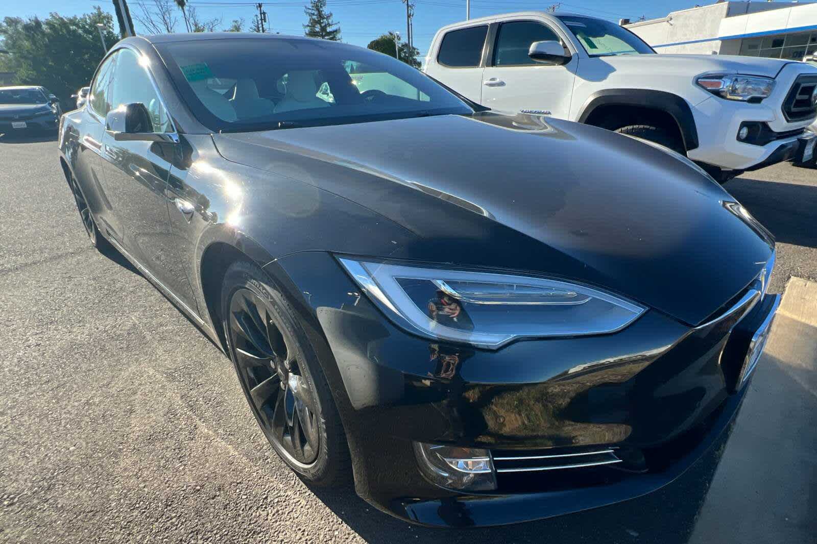 Thumbnail: 2017 Tesla Model S - 3