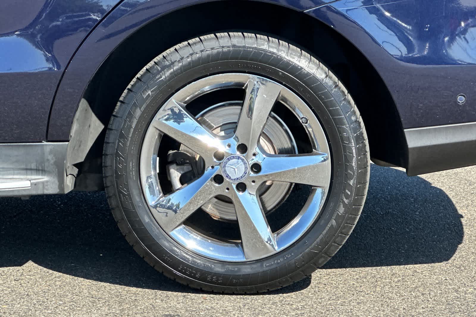 Thumbnail: 2016 Mercedes-Benz GLE - 32