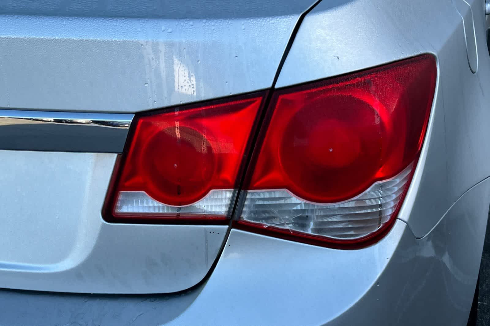 Thumbnail: 2016 Chevrolet Cruze - 16