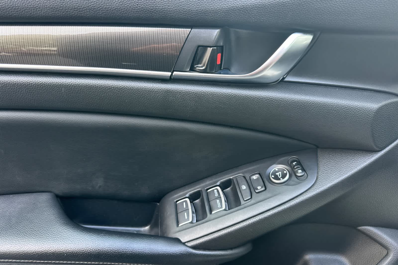 Thumbnail: 2018 Honda Accord - 12