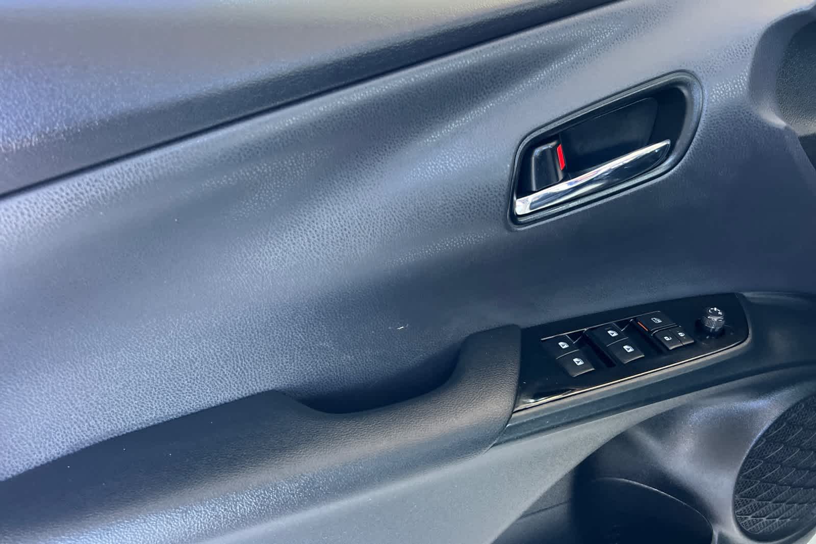Thumbnail: 2018 Toyota Prius Prime - 12