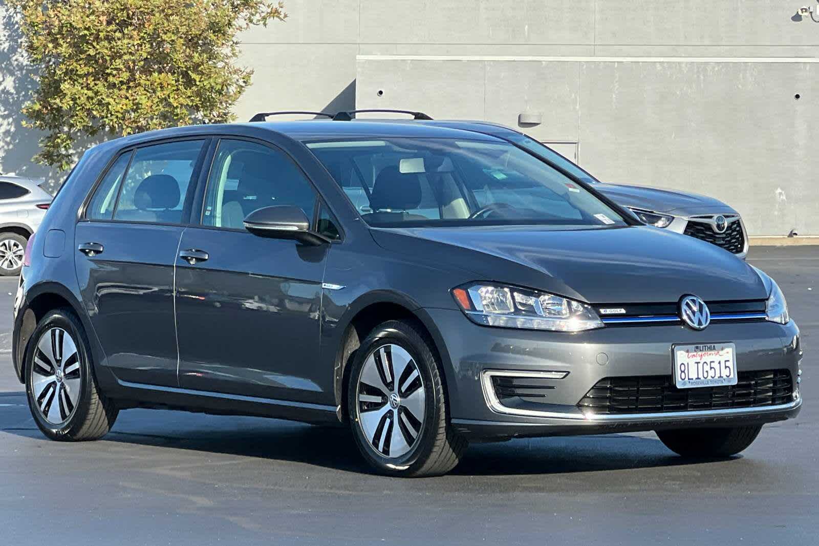 Thumbnail: 2019 Volkswagen e-Golf - 5