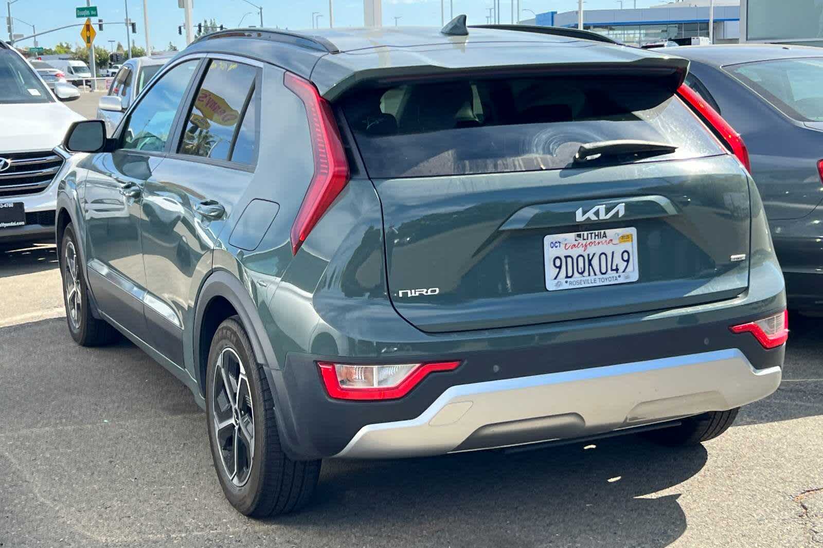 Thumbnail: 2023 Kia Niro - 4