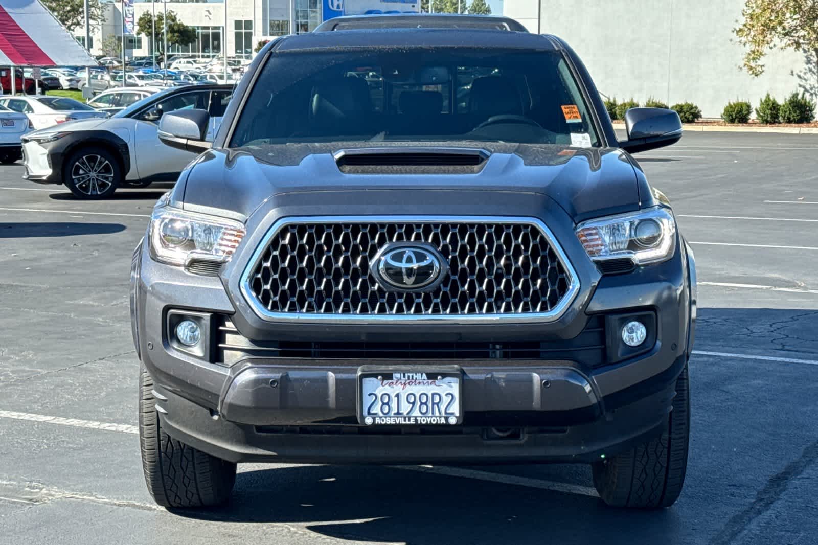 Thumbnail: 2019 Toyota Tacoma - 10