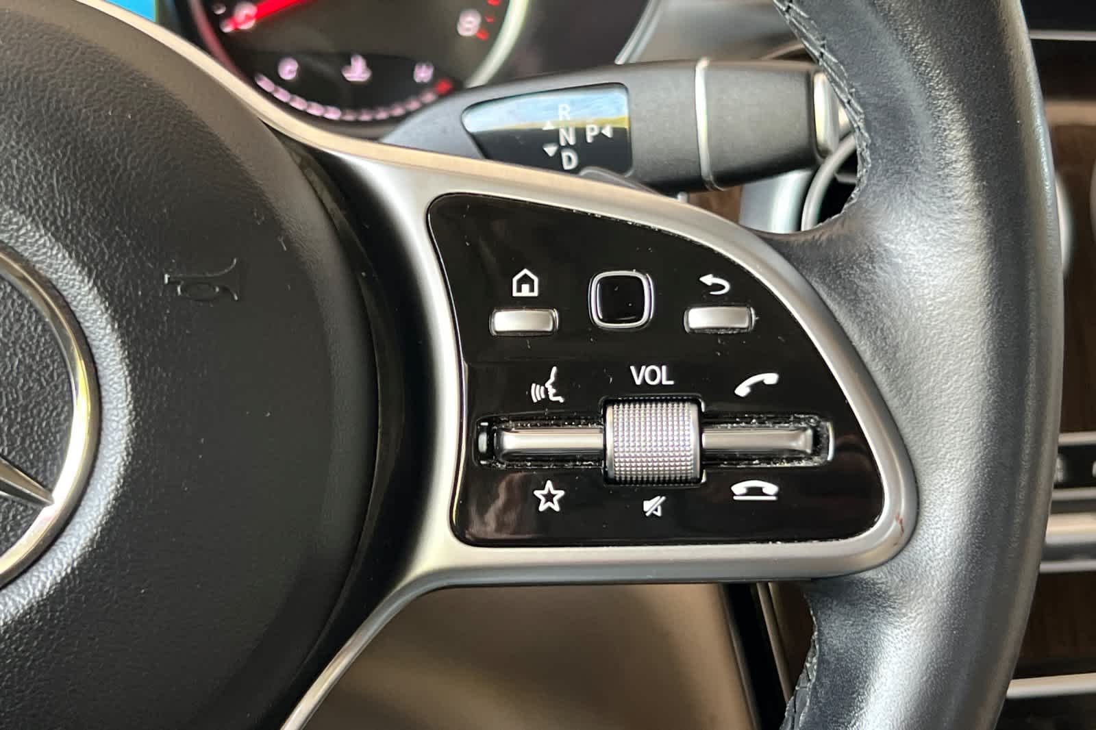 Thumbnail: 2021 Mercedes-Benz GLC - 27