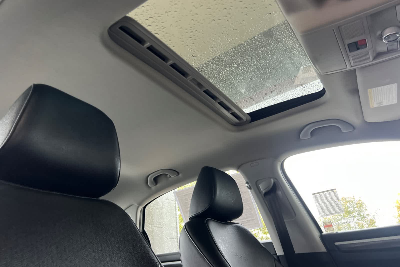 Thumbnail: 2018 Volkswagen Passat - 17