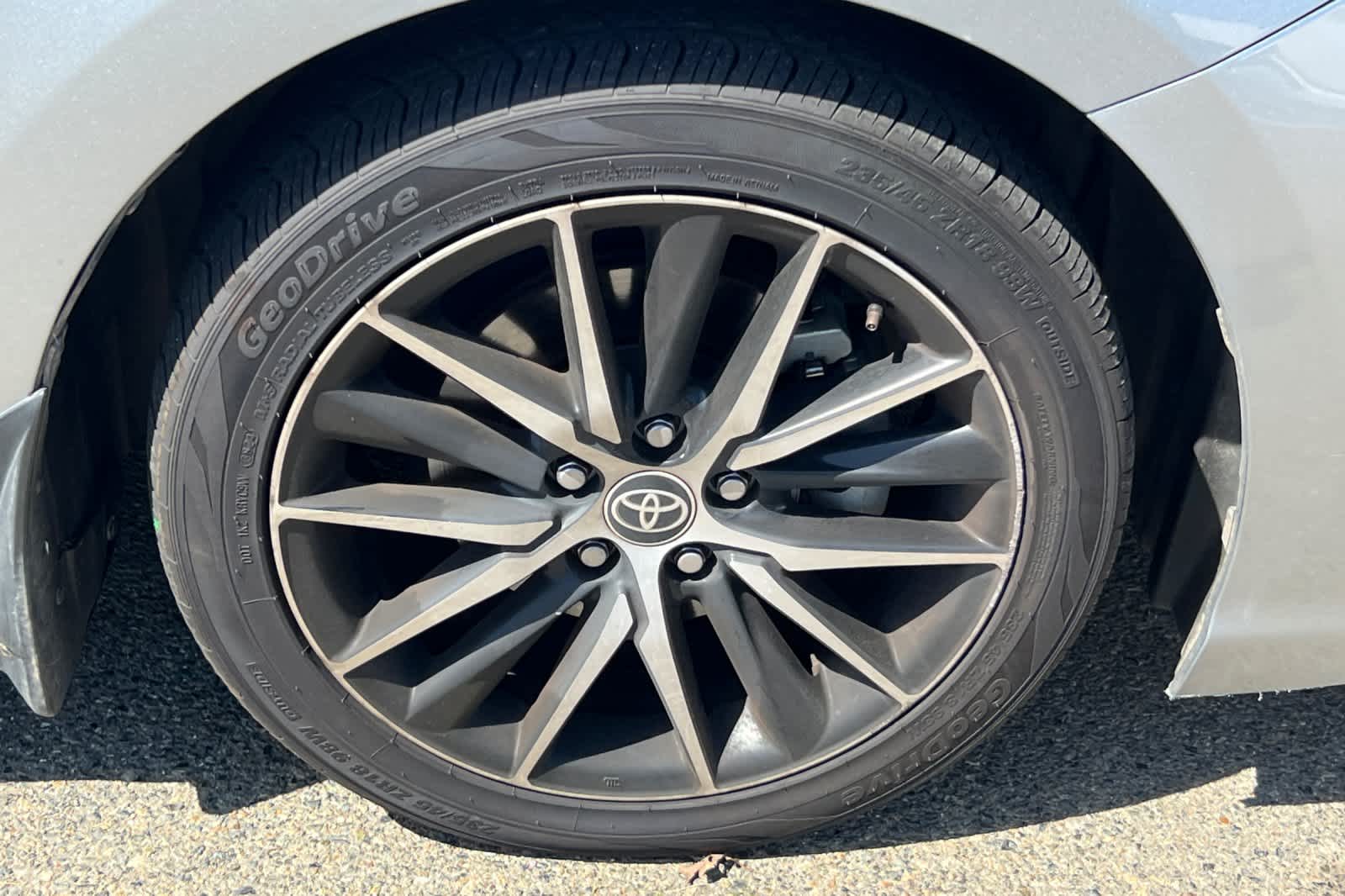 Thumbnail: 2021 Toyota Camry - 15