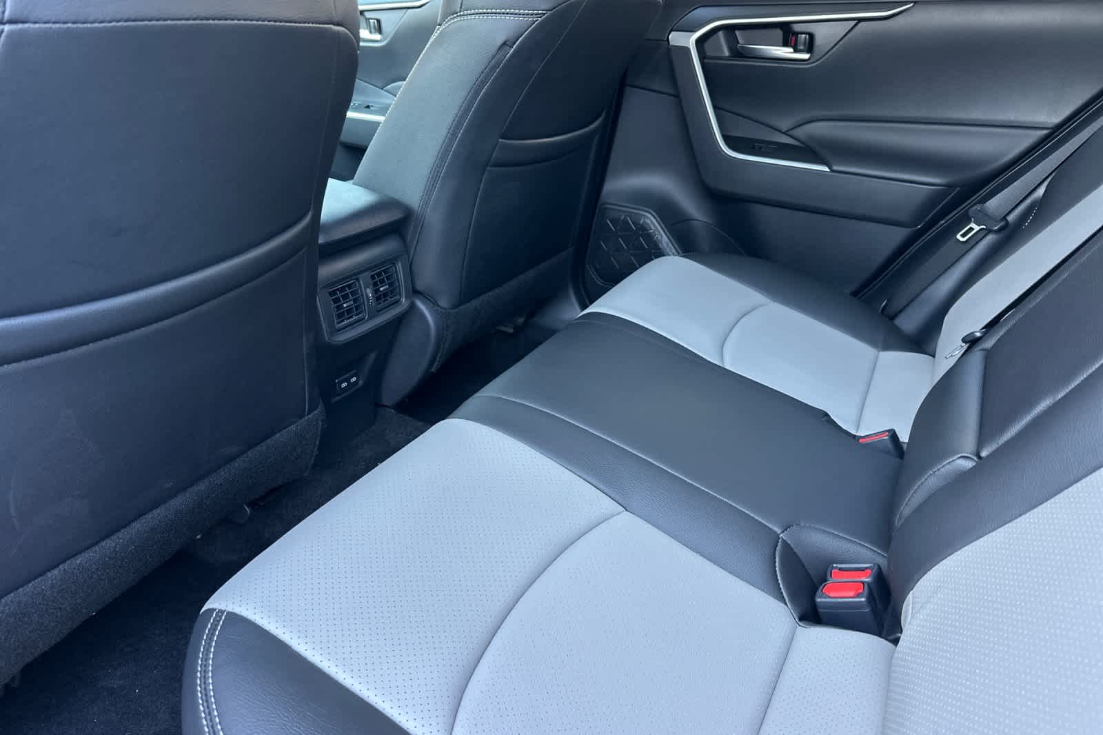 Thumbnail: 2025 Toyota RAV4 - 4