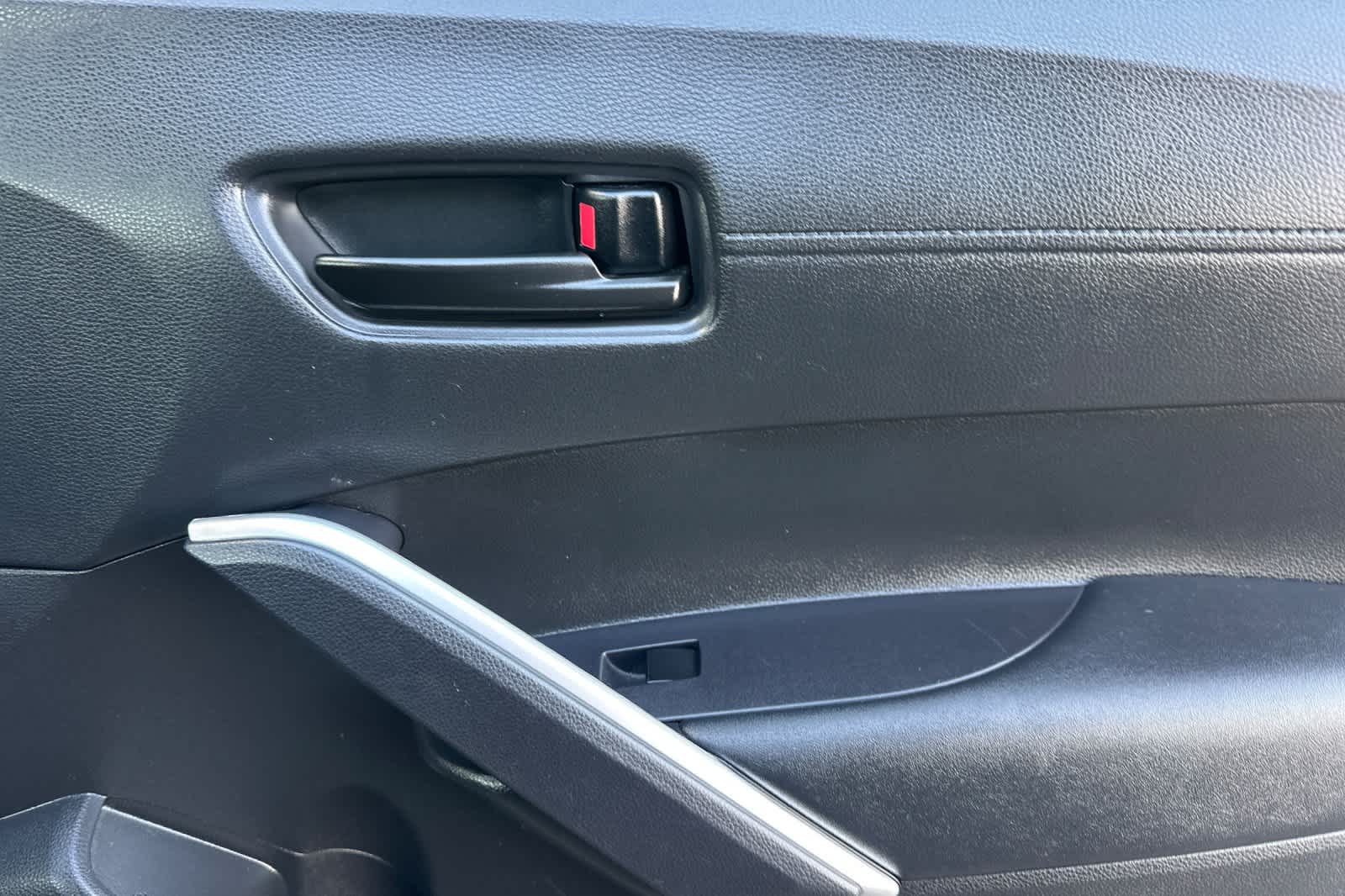 Thumbnail: 2023 Toyota Corolla Cross - 18