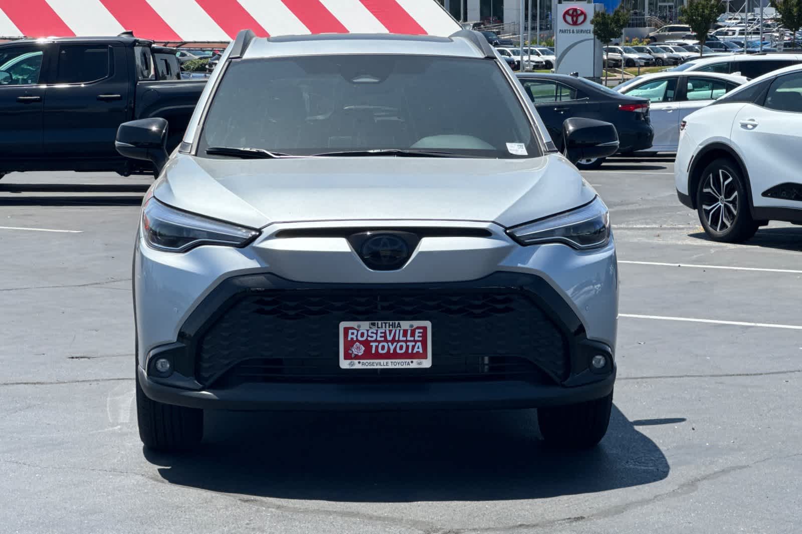 2025 Toyota Corolla Cross XSE 10
