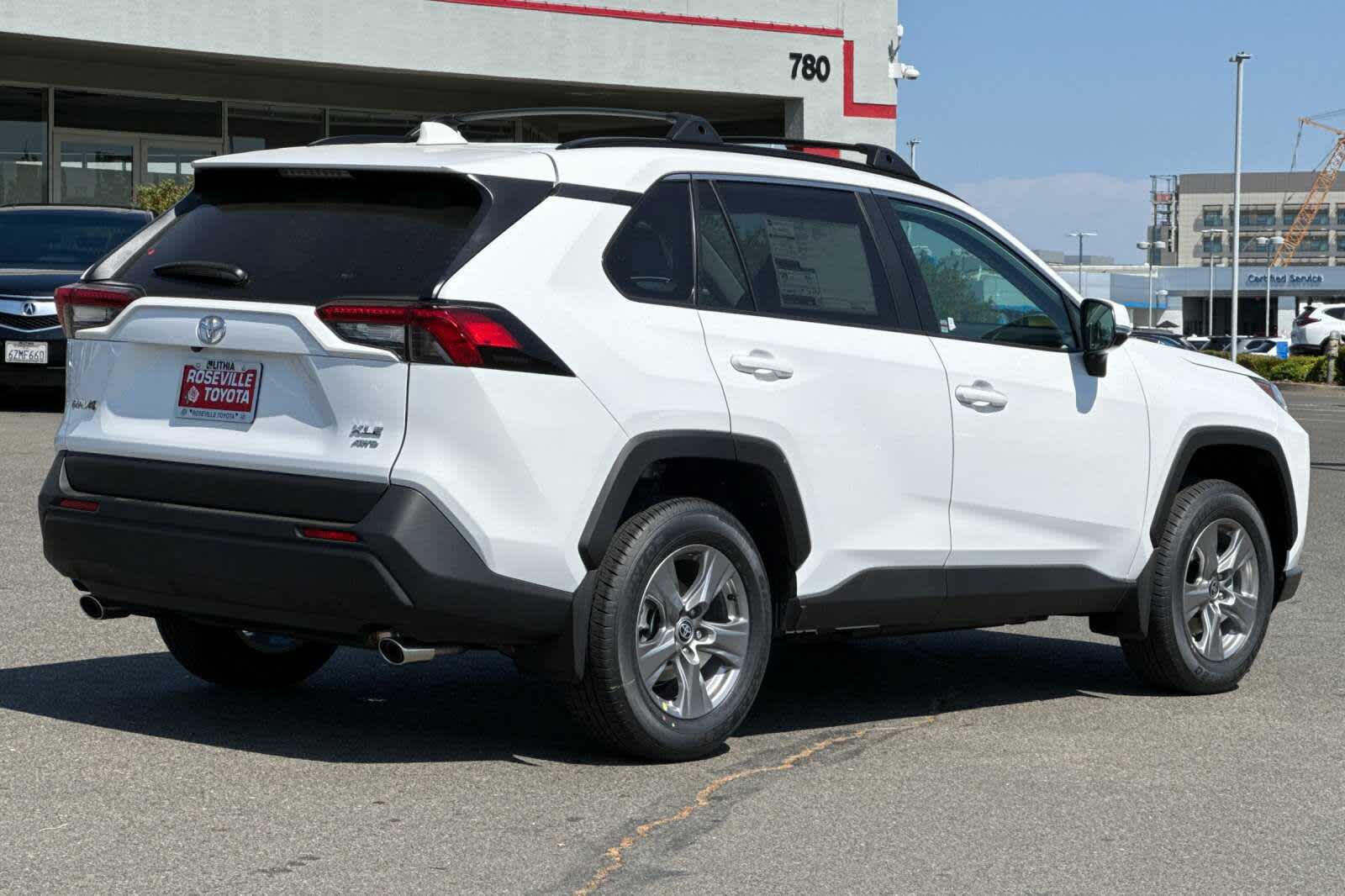 2025 Toyota RAV4 XLE 2