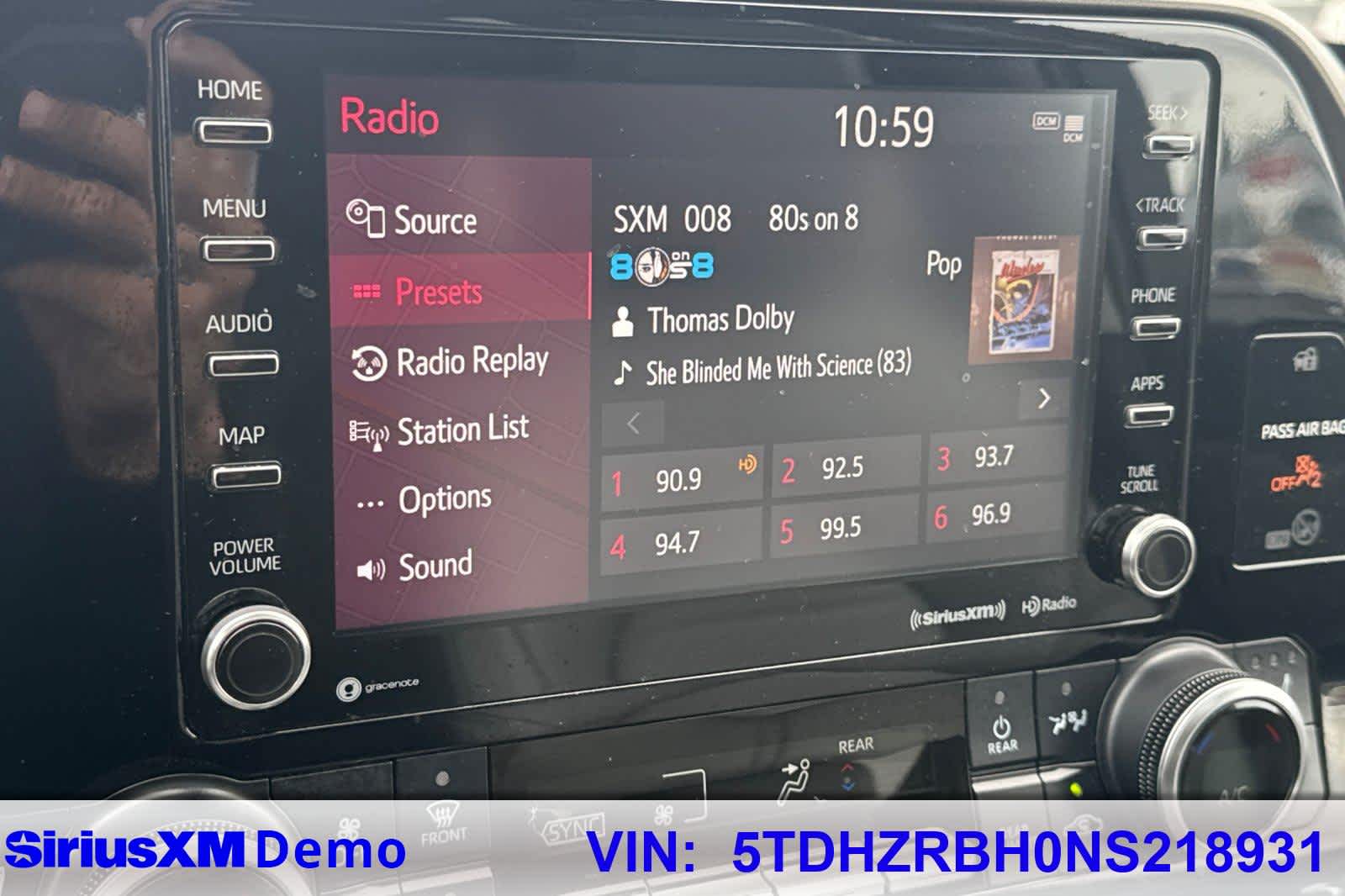 Thumbnail: 2022 Toyota Highlander - 35