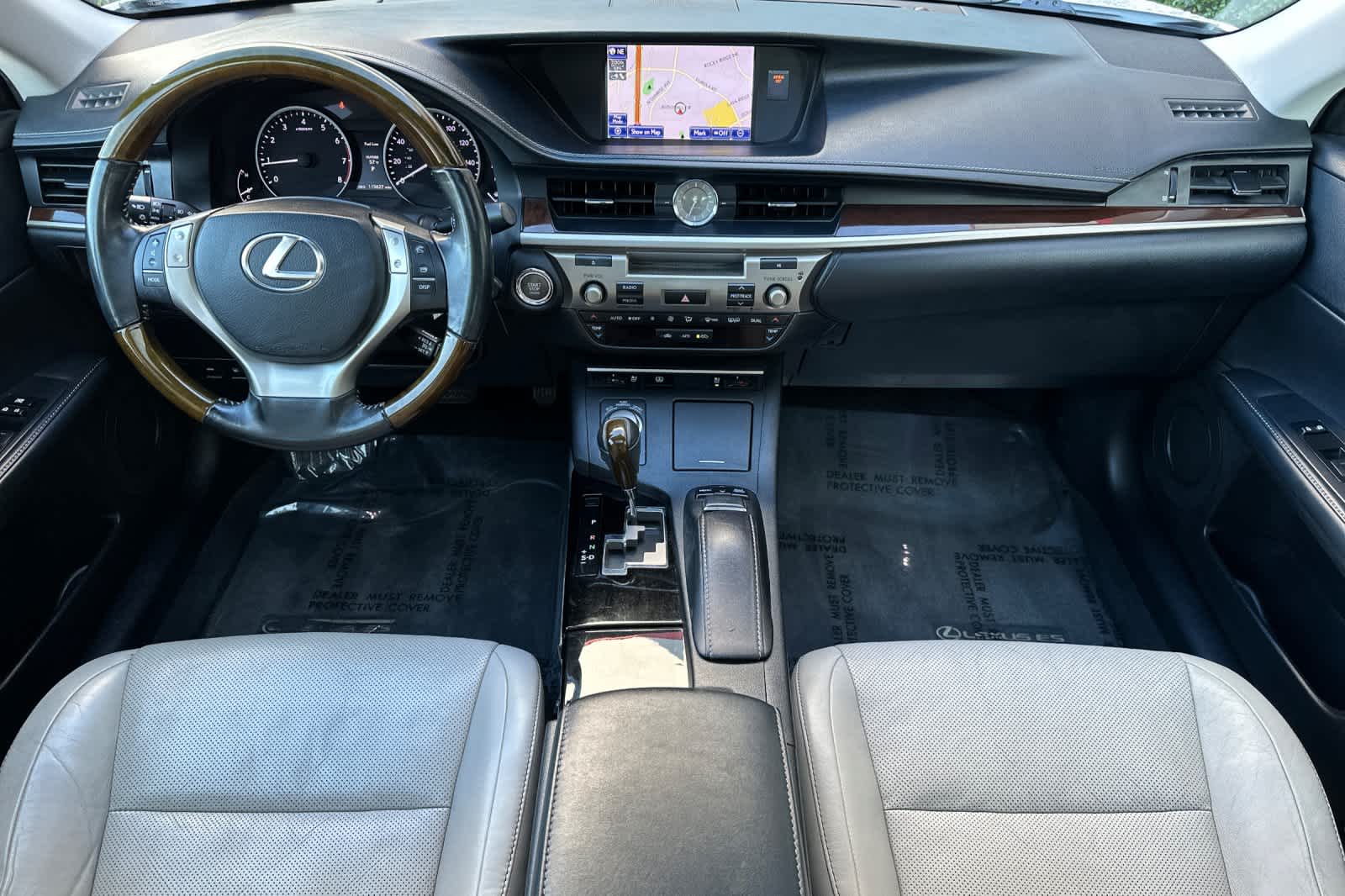 Thumbnail: 2013 Lexus ES - 3