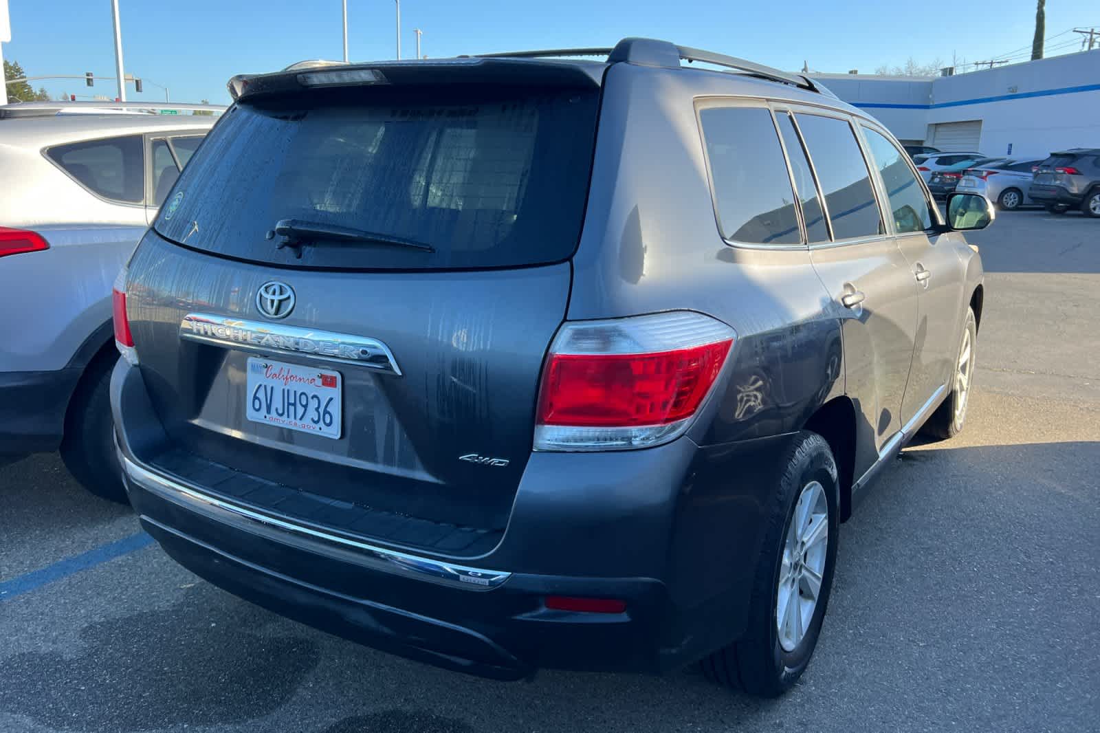 Thumbnail: 2012 Toyota Highlander - 2