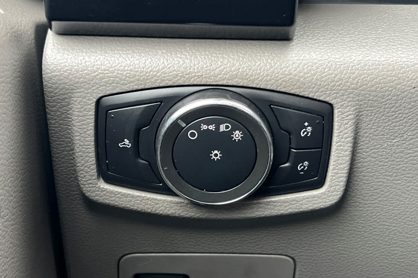 Thumbnail: 2015 Ford F-150 - 27