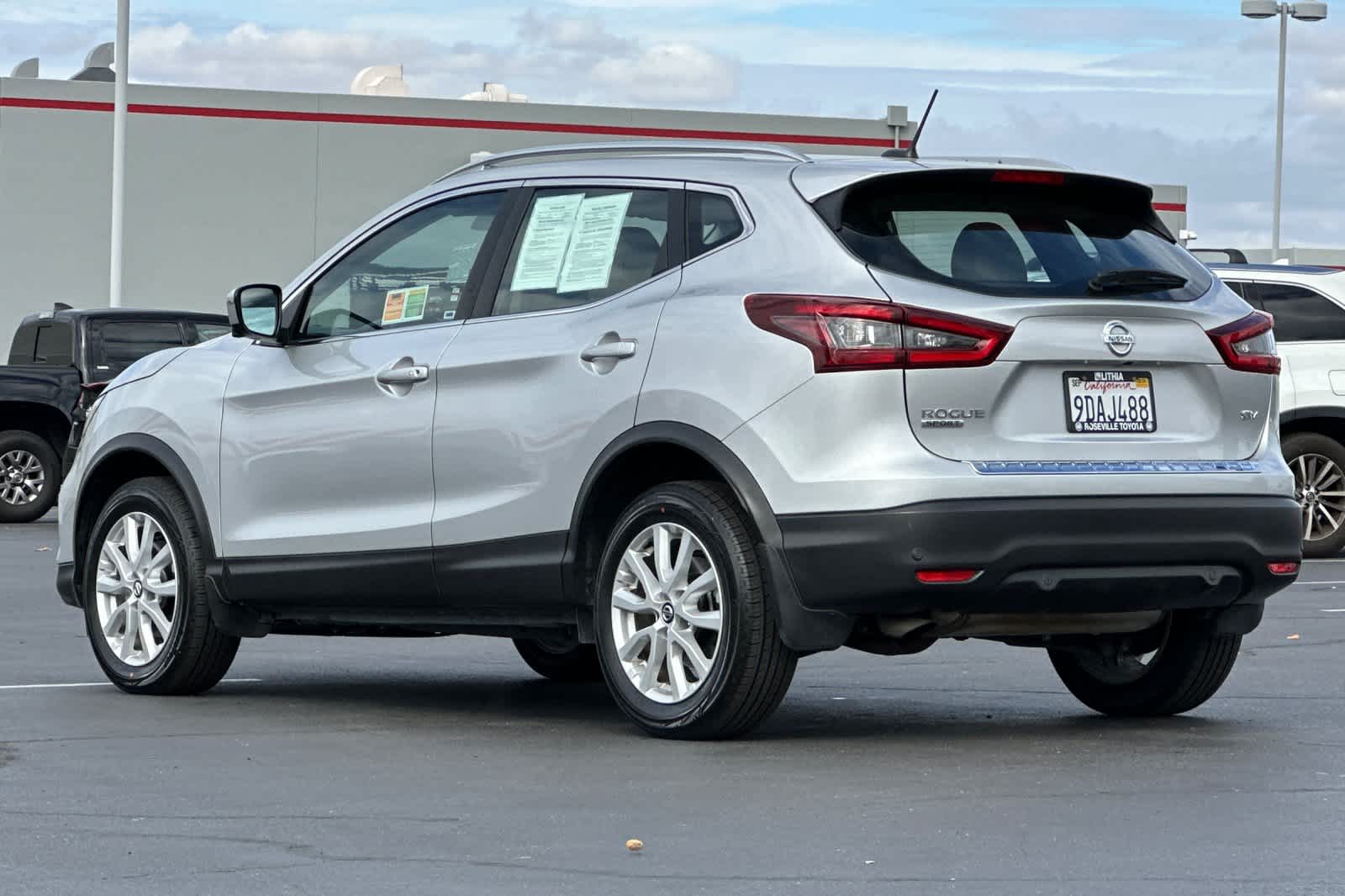 Thumbnail: 2022 Nissan Rogue Sport - 7