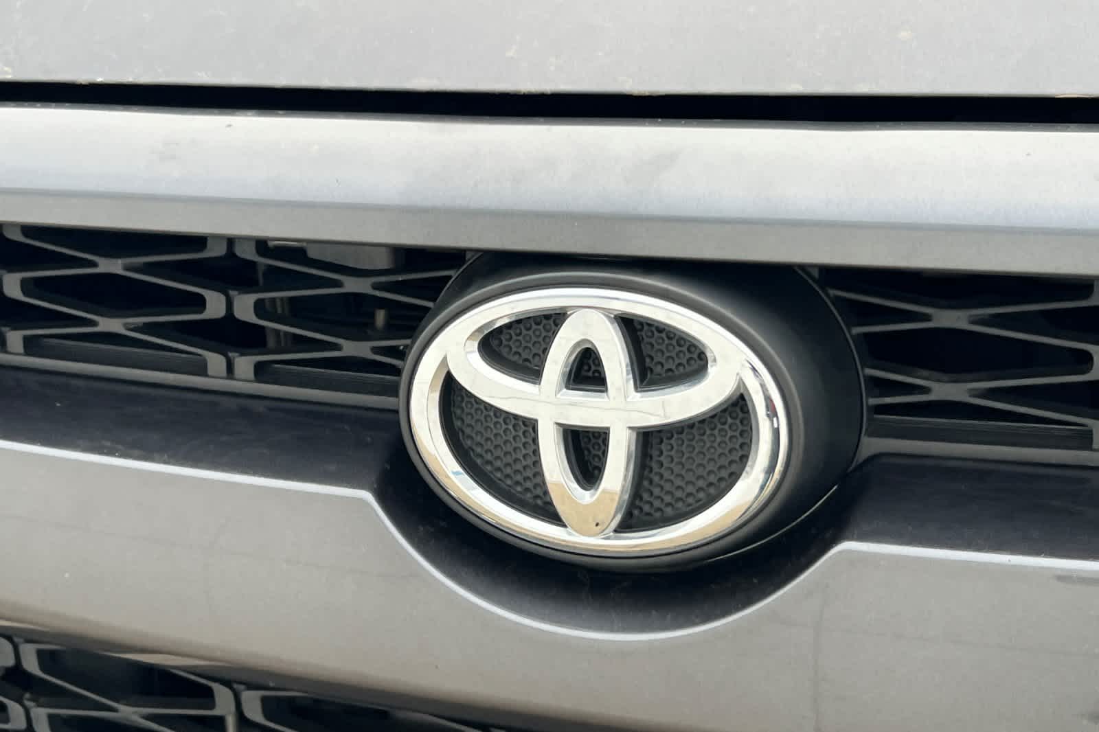Thumbnail: 2019 Toyota 4Runner - 10