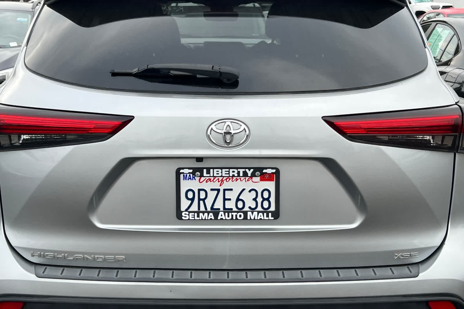 Thumbnail: 2023 Toyota Highlander - 16