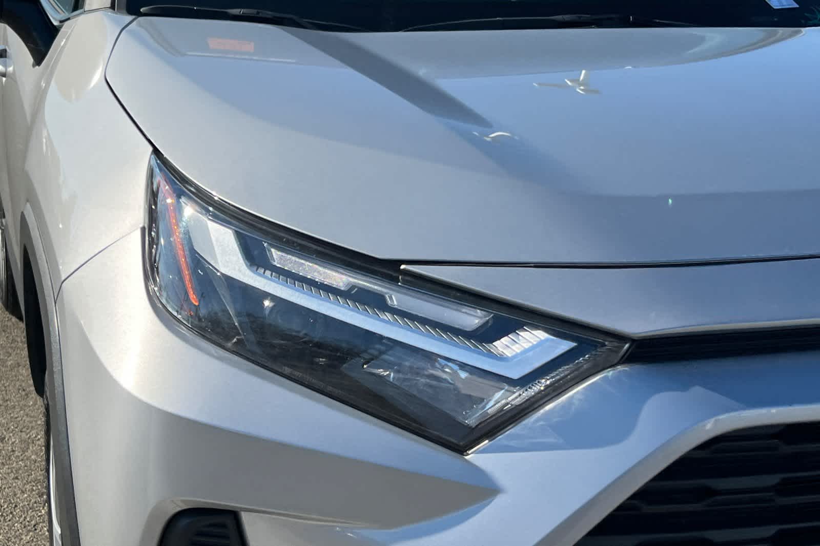 Thumbnail: 2024 Toyota RAV4 - 8