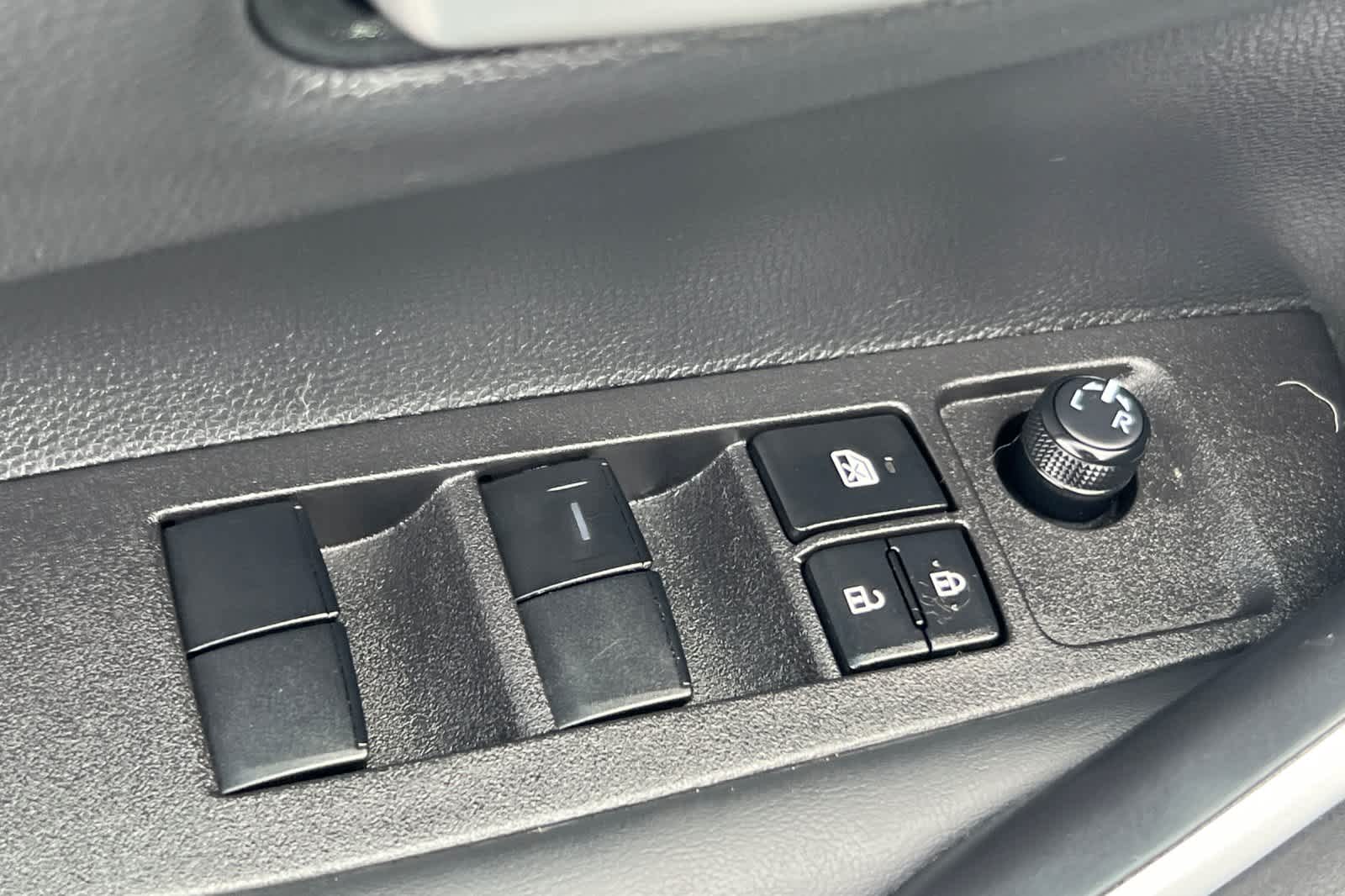 Thumbnail: 2025 Toyota Corolla - 13