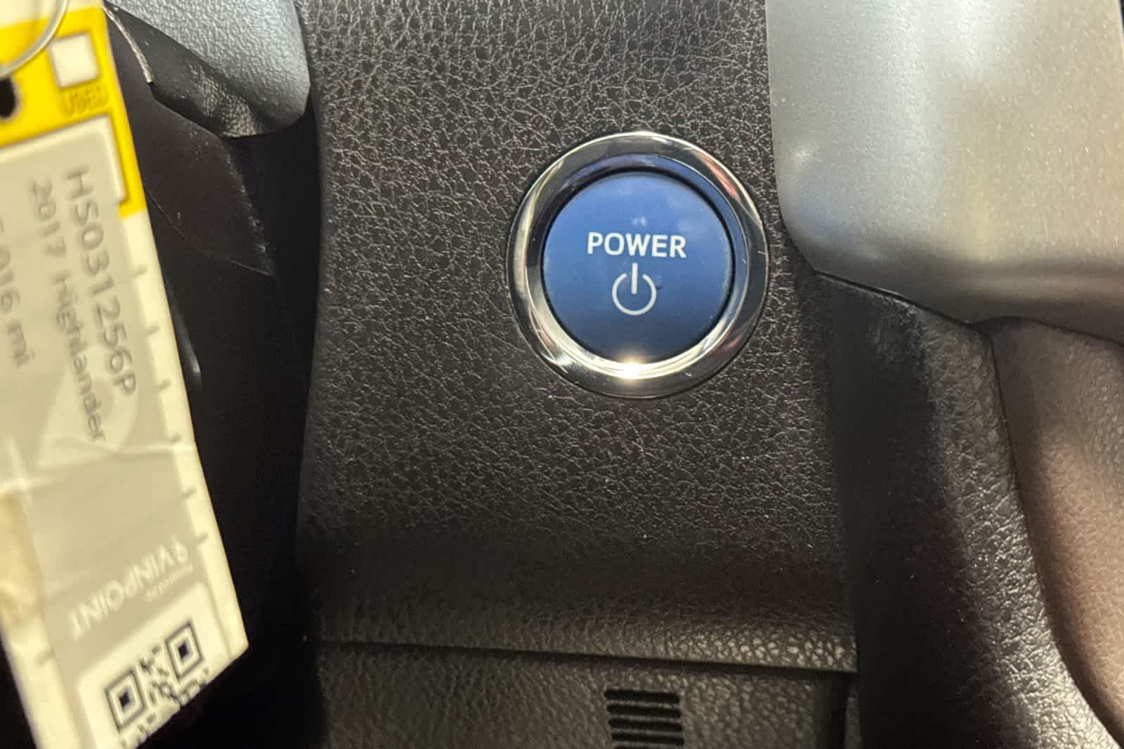 Thumbnail: 2017 Toyota Highlander - 26