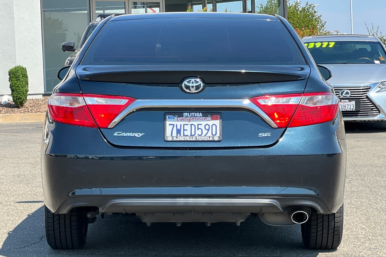 Thumbnail: 2017 Toyota Camry - 8
