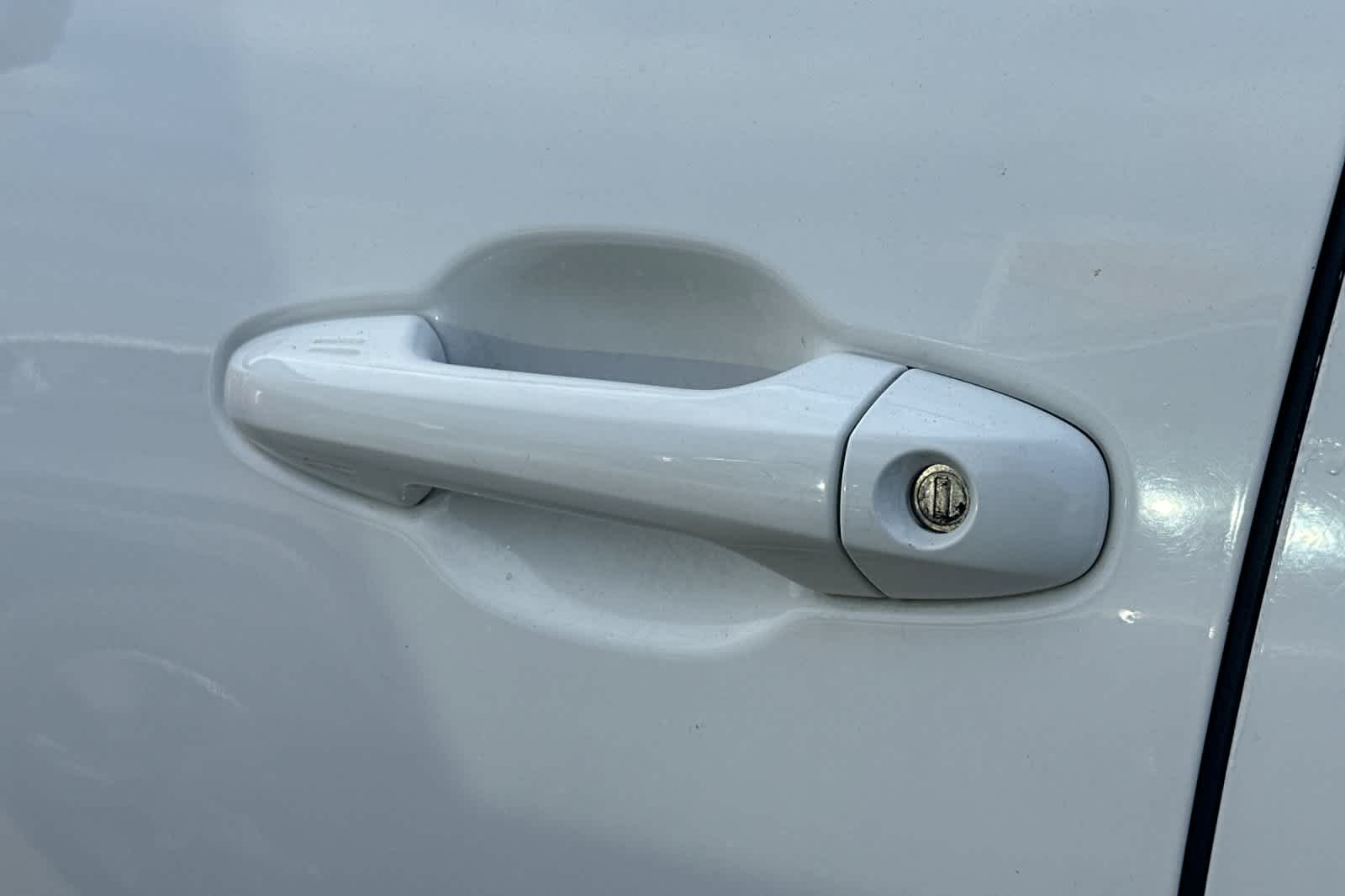 Thumbnail: 2018 Toyota Tacoma - 19