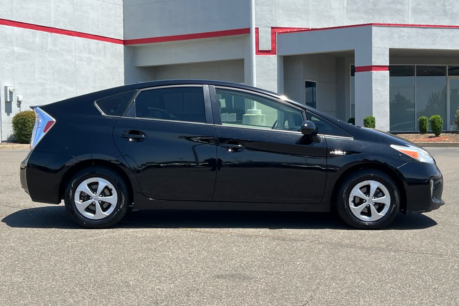 Thumbnail: 2013 Toyota Prius - 6