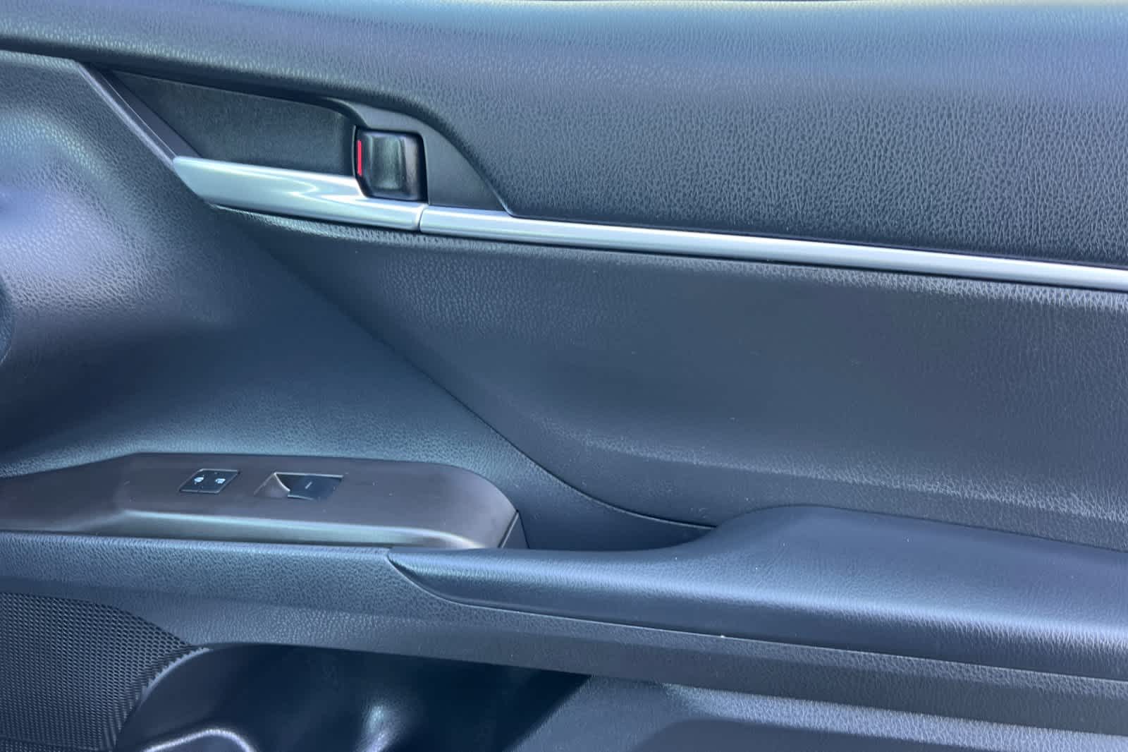 Thumbnail: 2023 Toyota Camry - 17