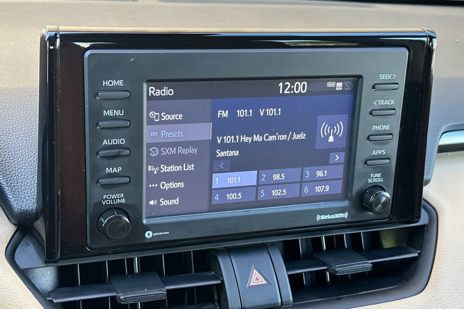 Thumbnail: 2022 Toyota RAV4 - 20