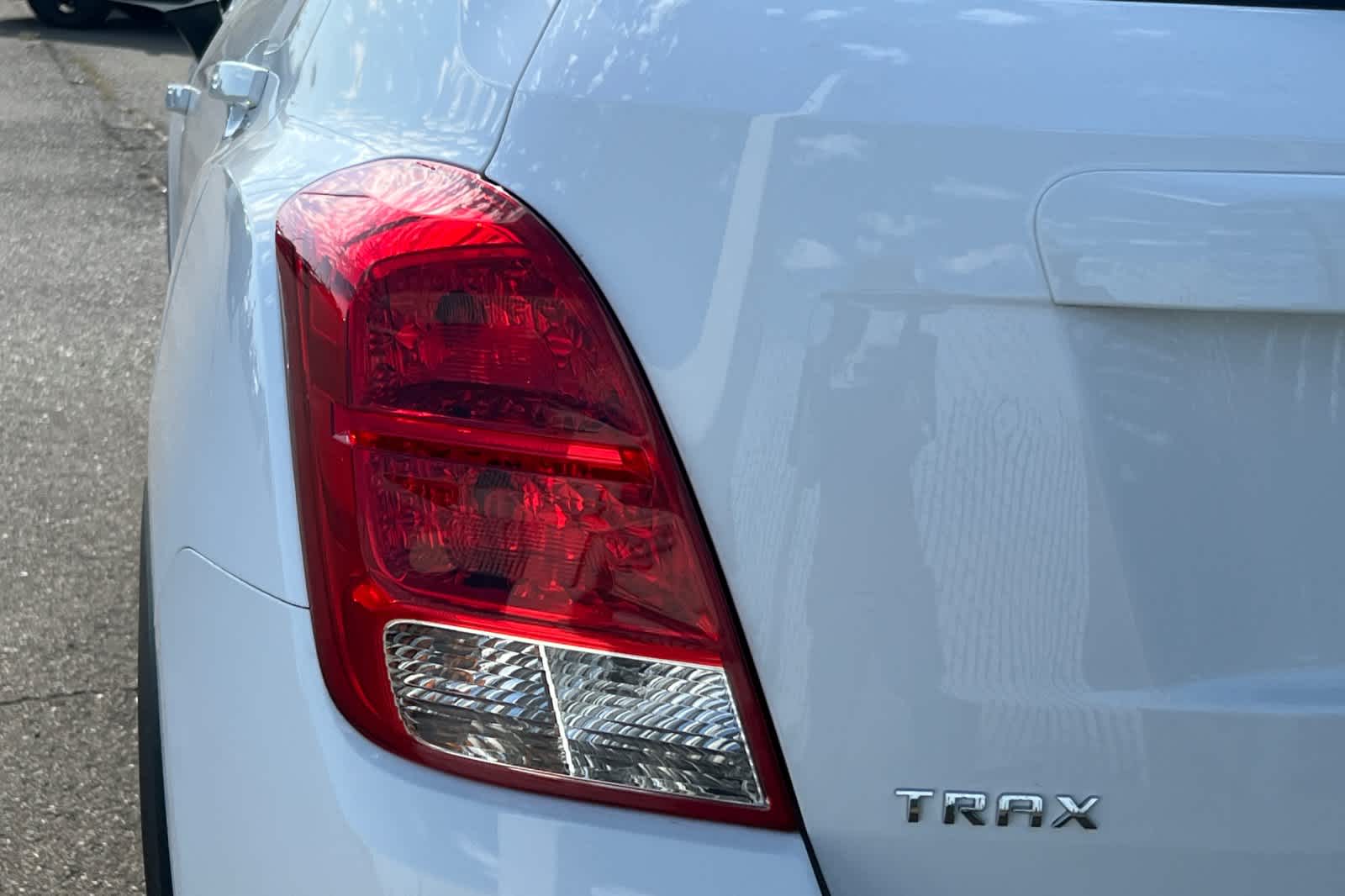 Thumbnail: 2020 Chevrolet Trax - 15