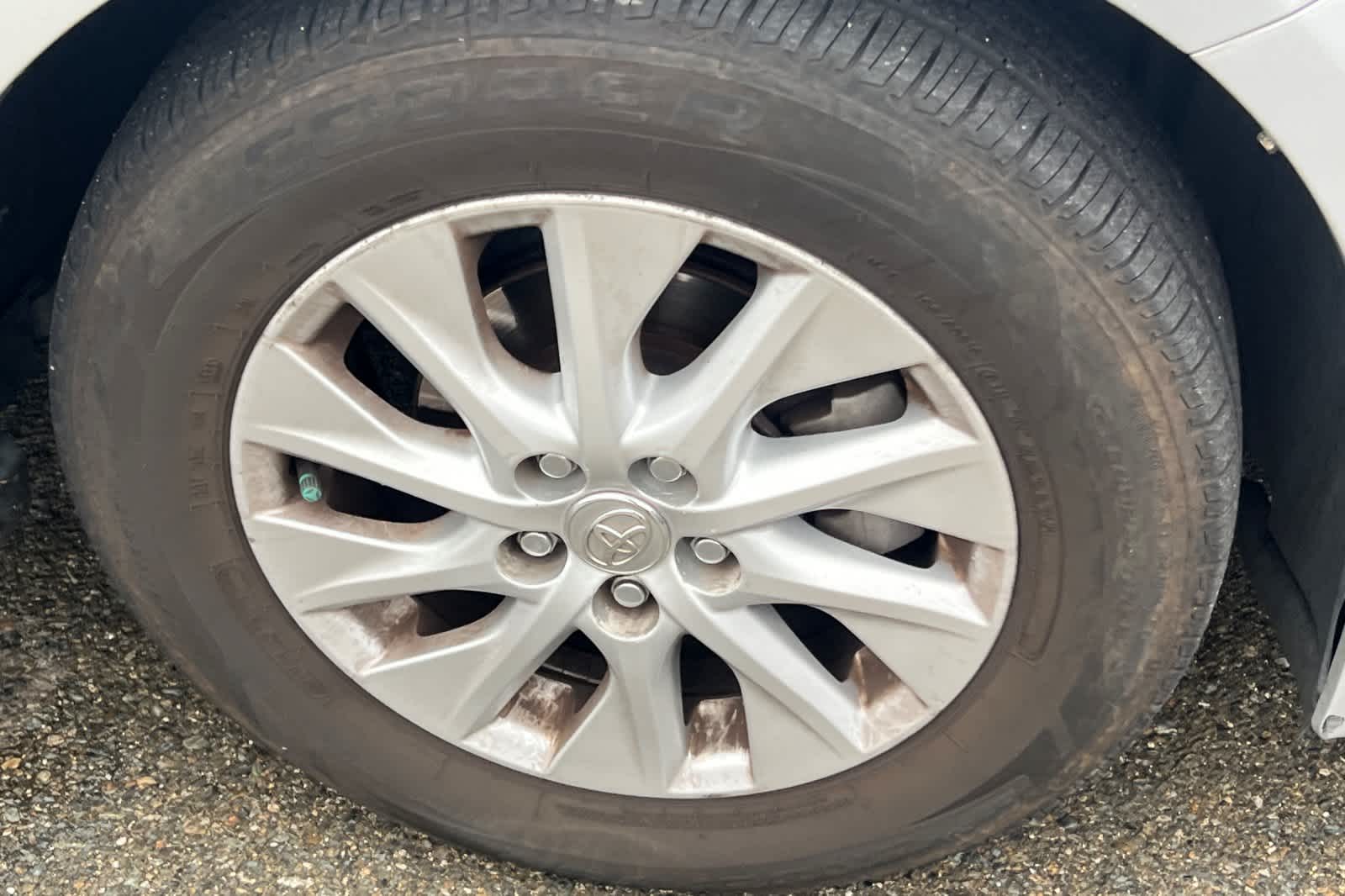 Thumbnail: 2012 Toyota Prius - 12