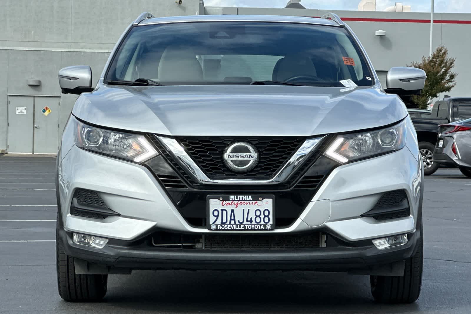 Thumbnail: 2022 Nissan Rogue Sport - 10