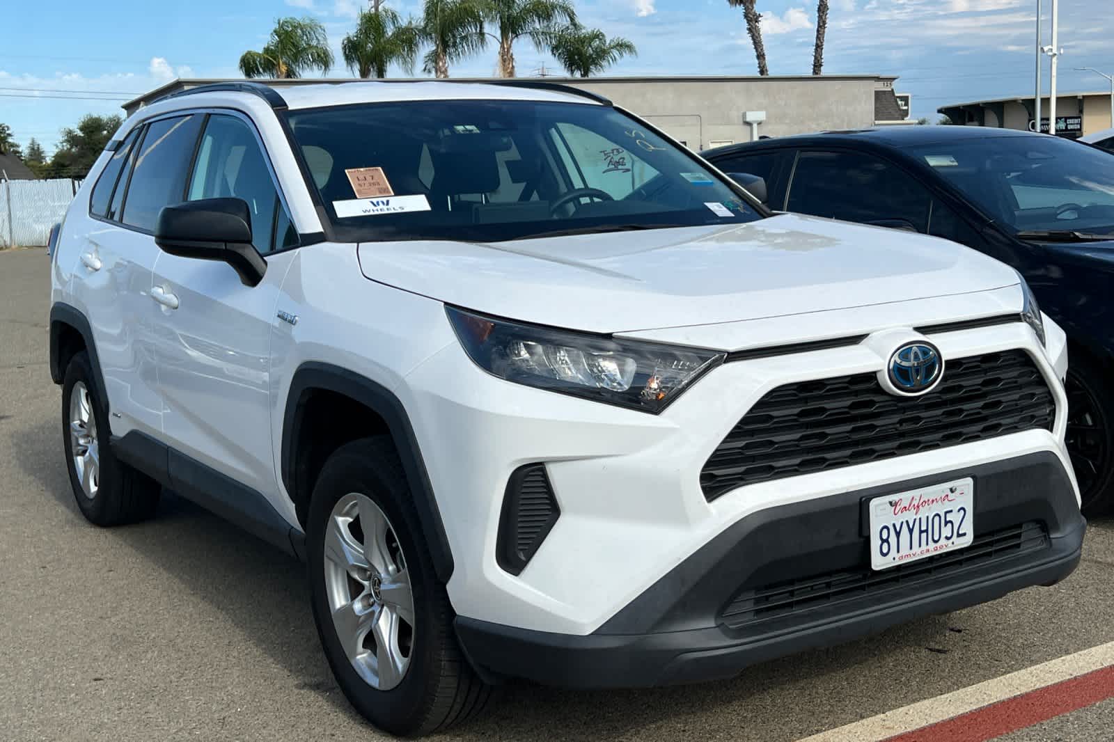 Thumbnail: 2021 Toyota RAV4 - 3