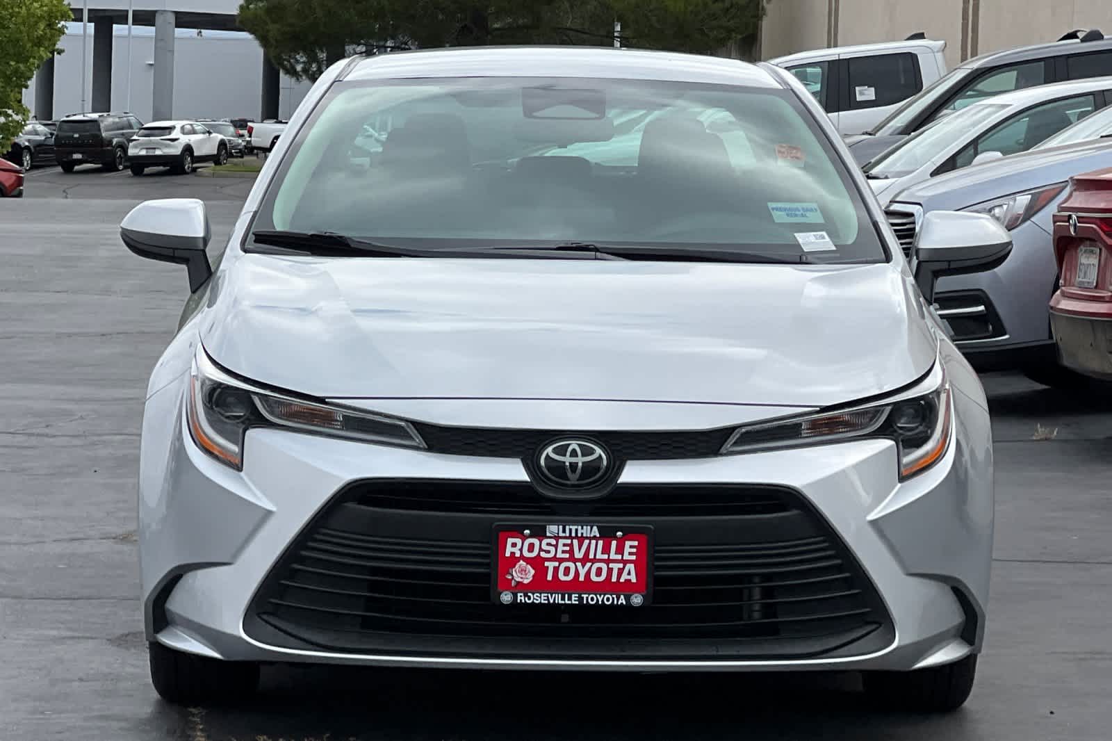 Thumbnail: 2024 Toyota Corolla - 10