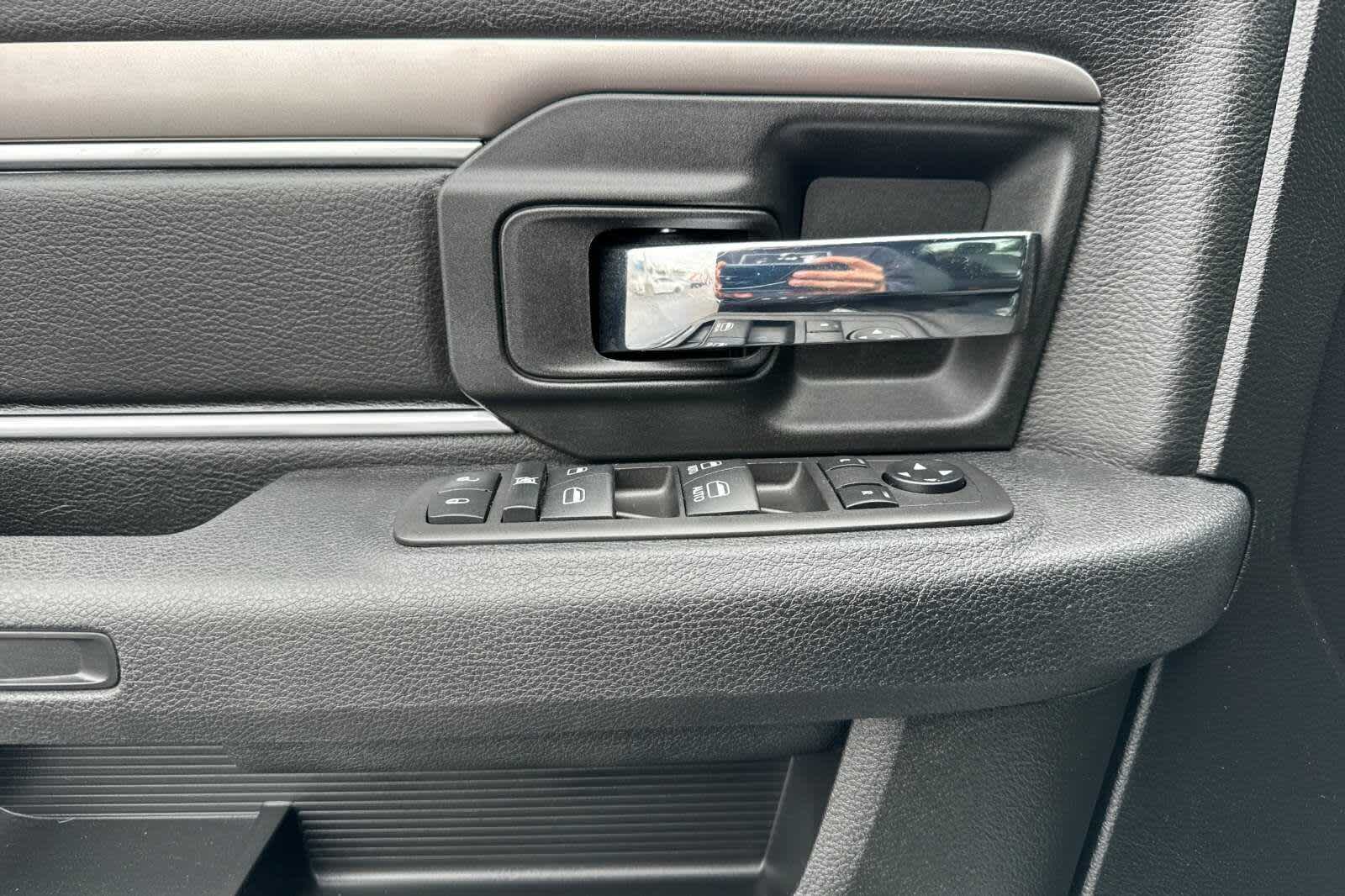 2024 RAM 1500 Warlock 11