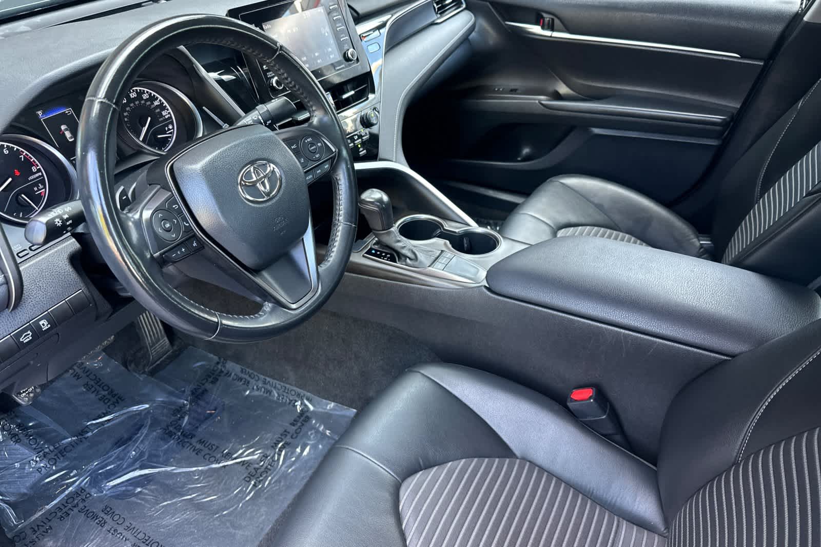 Thumbnail: 2022 Toyota Camry - 11