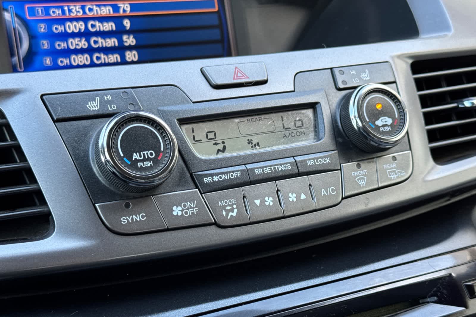 Thumbnail: 2014 Honda Odyssey - 23