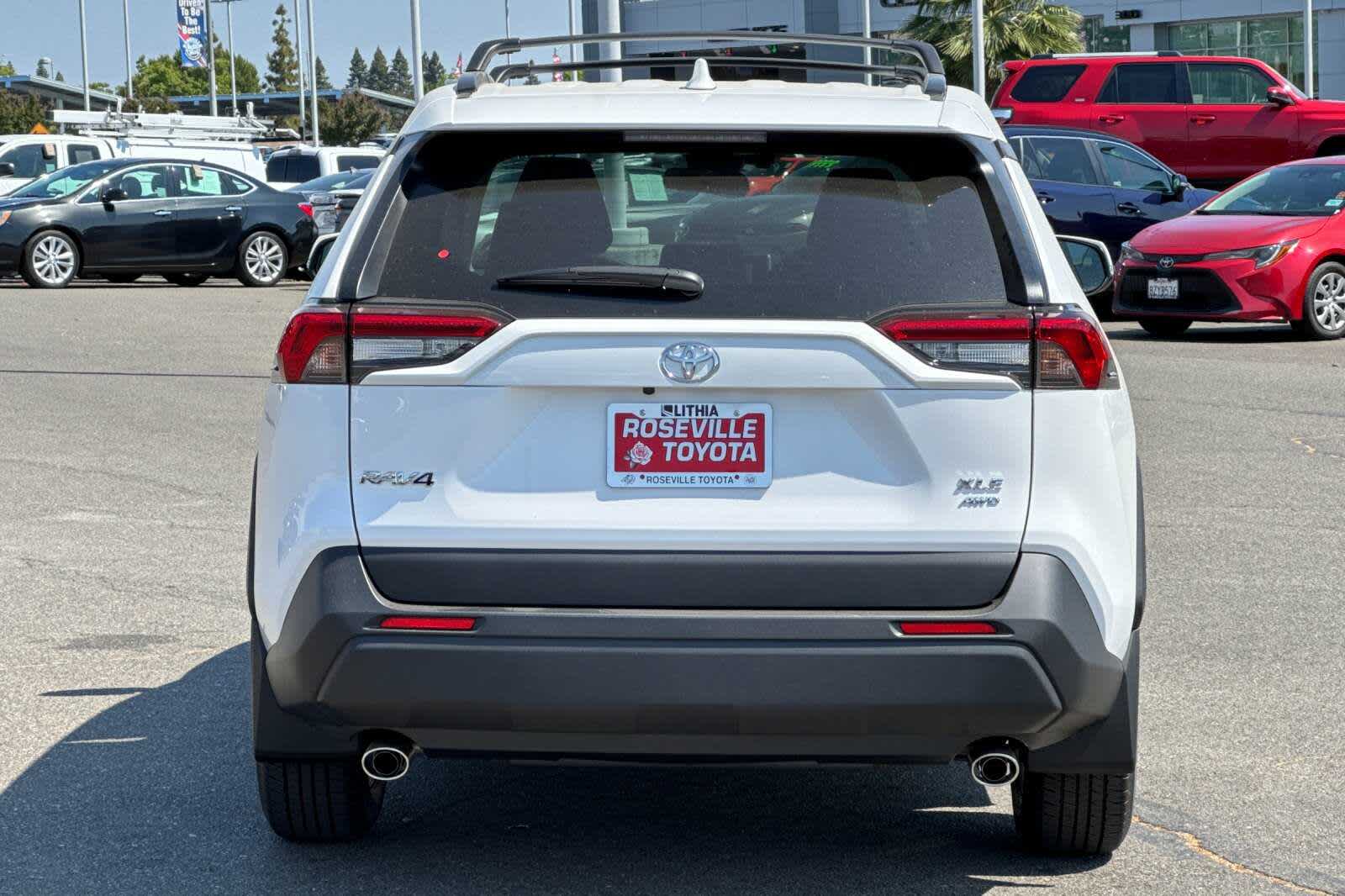 2025 Toyota RAV4 XLE 6
