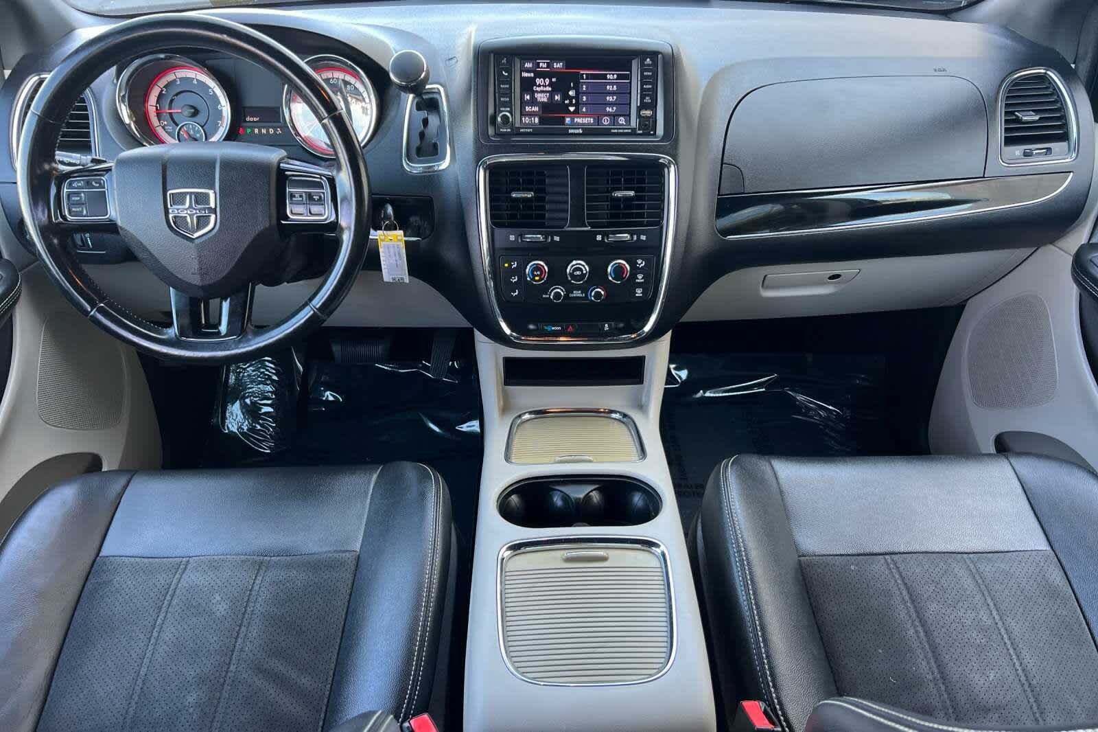 Thumbnail: 2019 Dodge Grand Caravan - 3