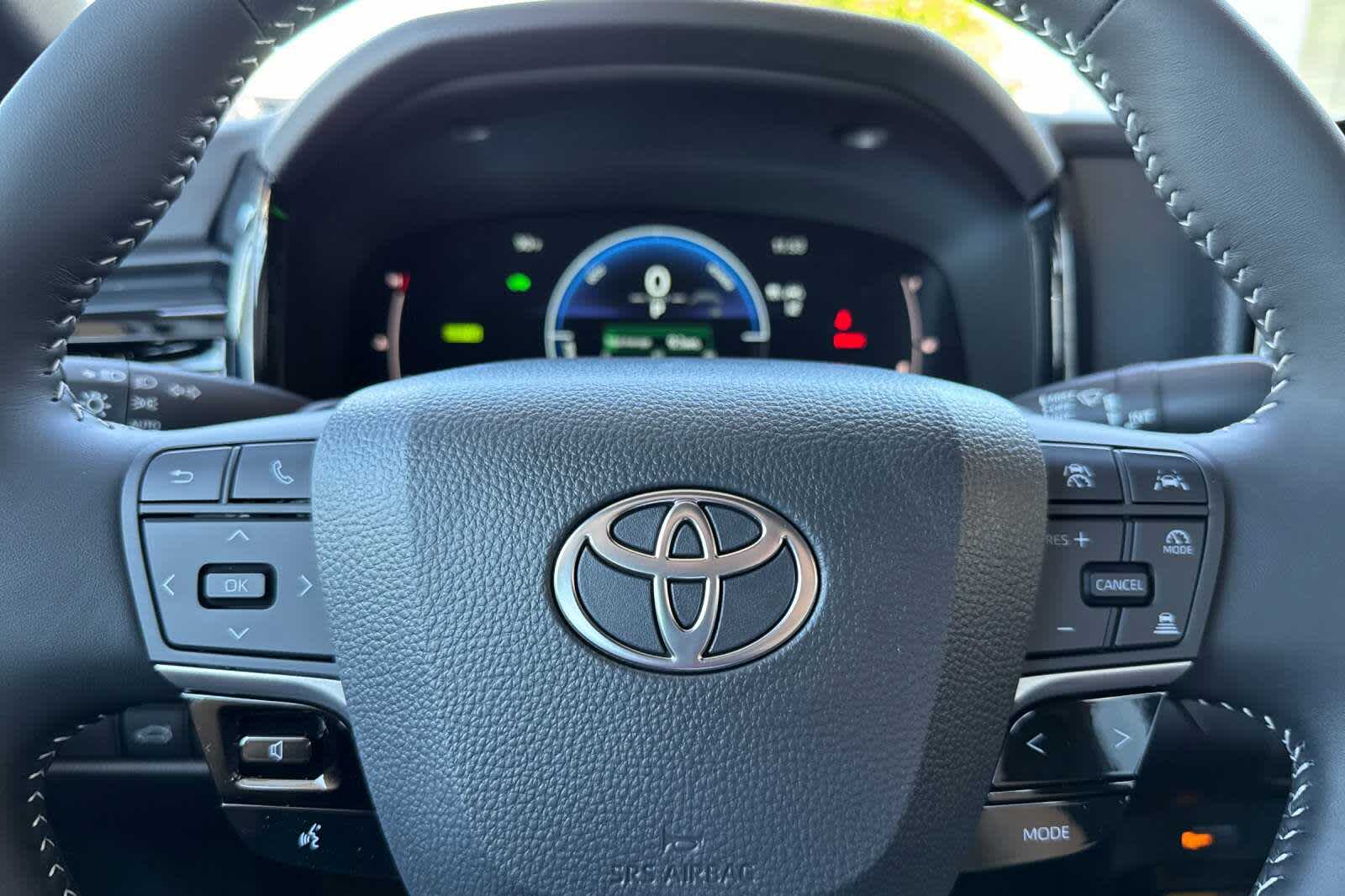 Thumbnail: 2025 Toyota Camry - 24