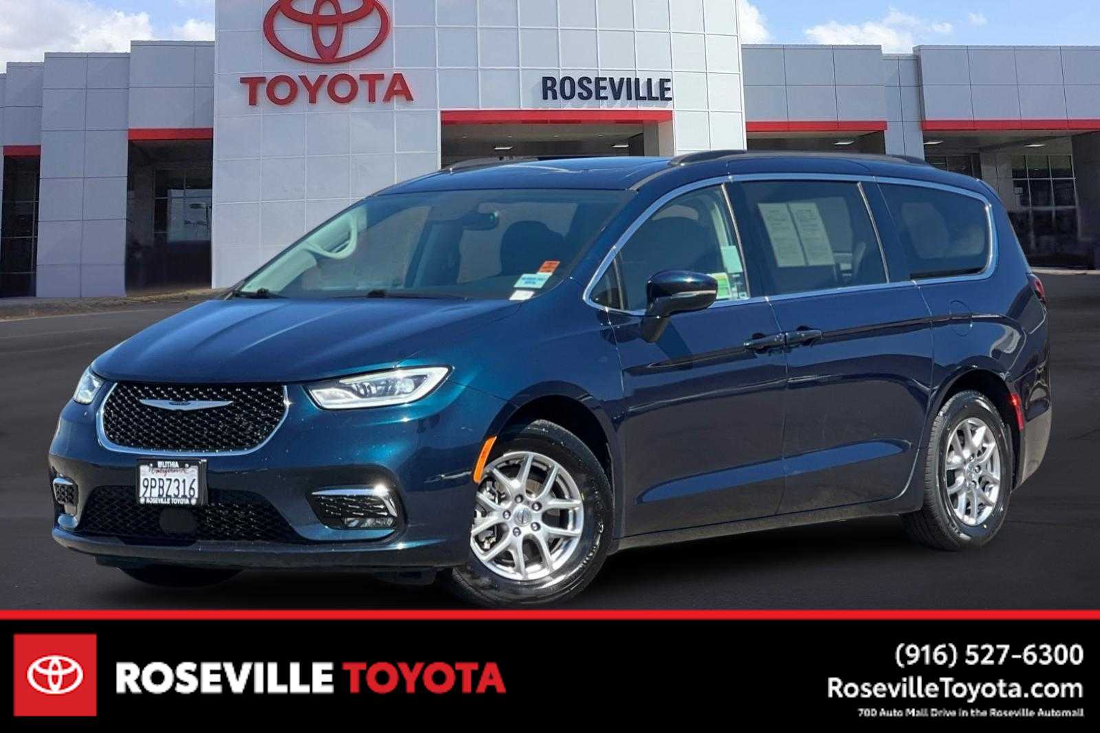 2021 Chrysler Pacifica Touring -
                  Roseville, CA