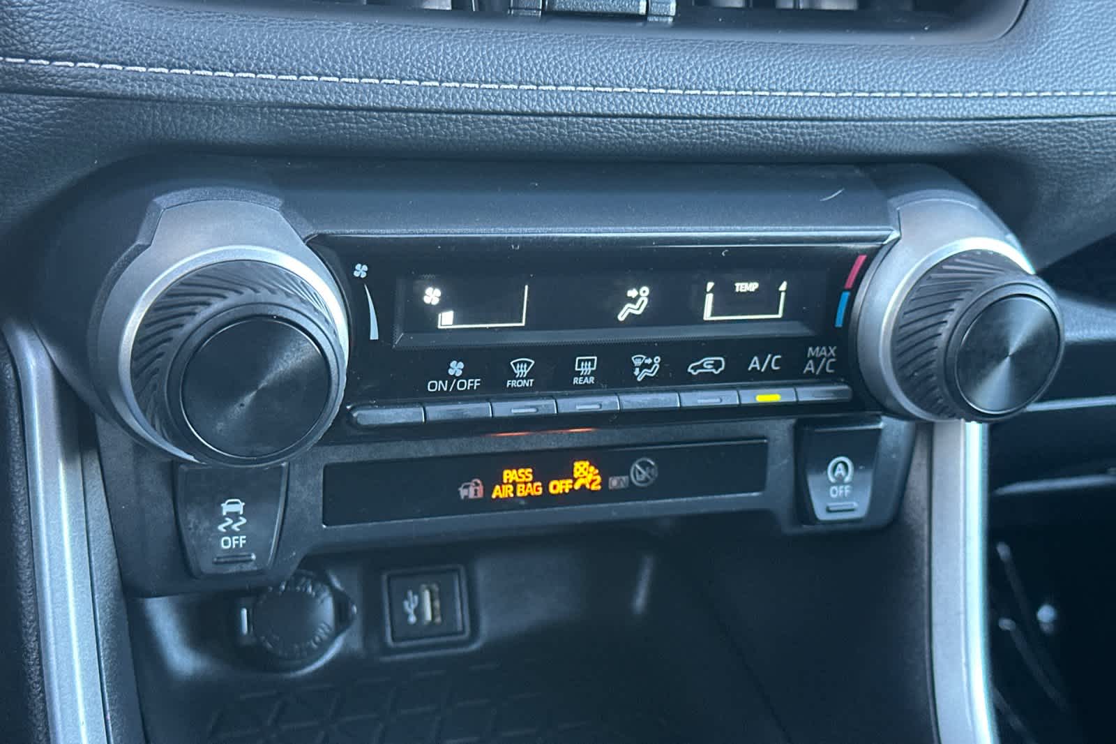 Thumbnail: 2024 Toyota RAV4 - 22