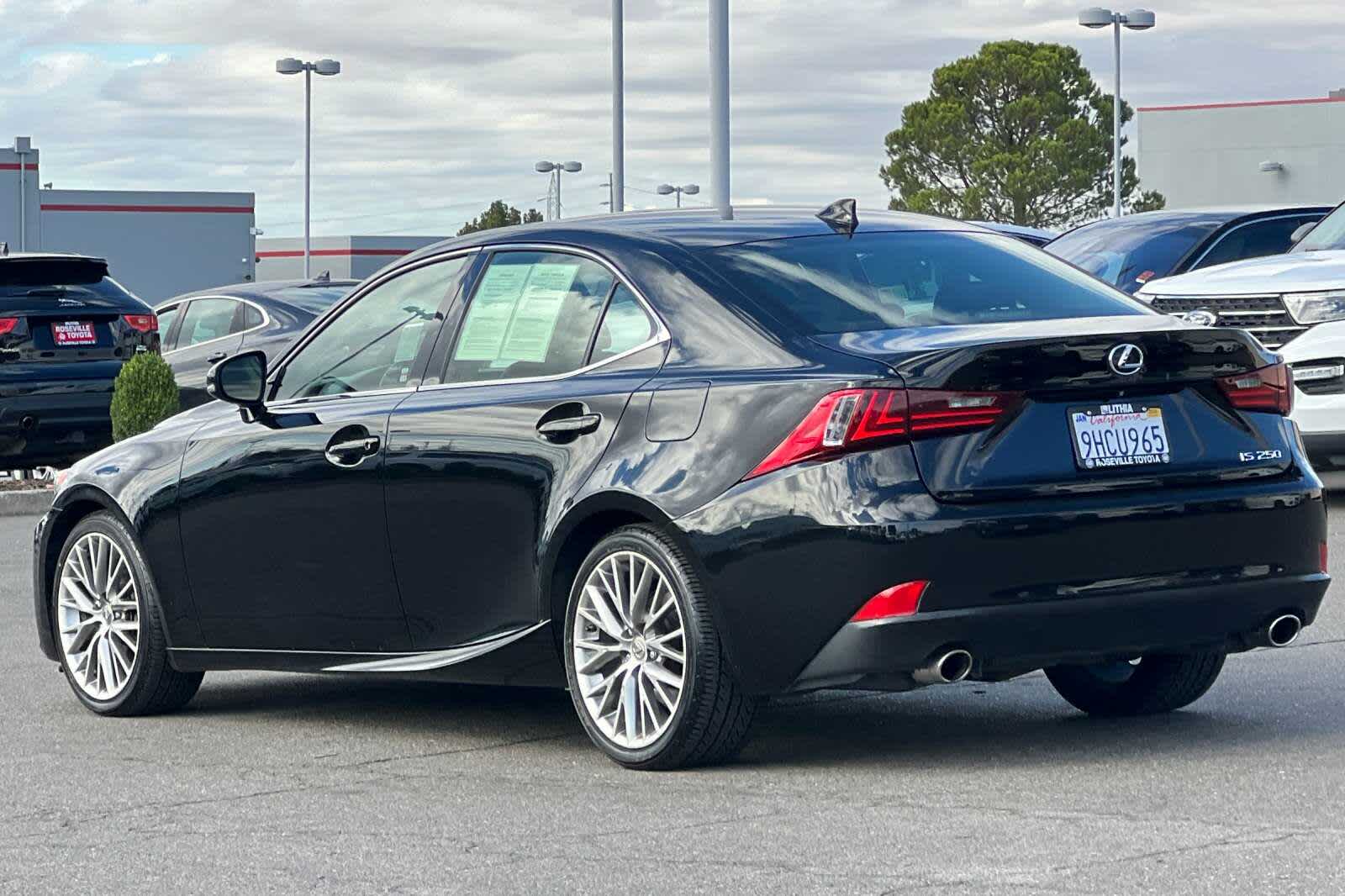 Thumbnail: 2015 Lexus IS - 7