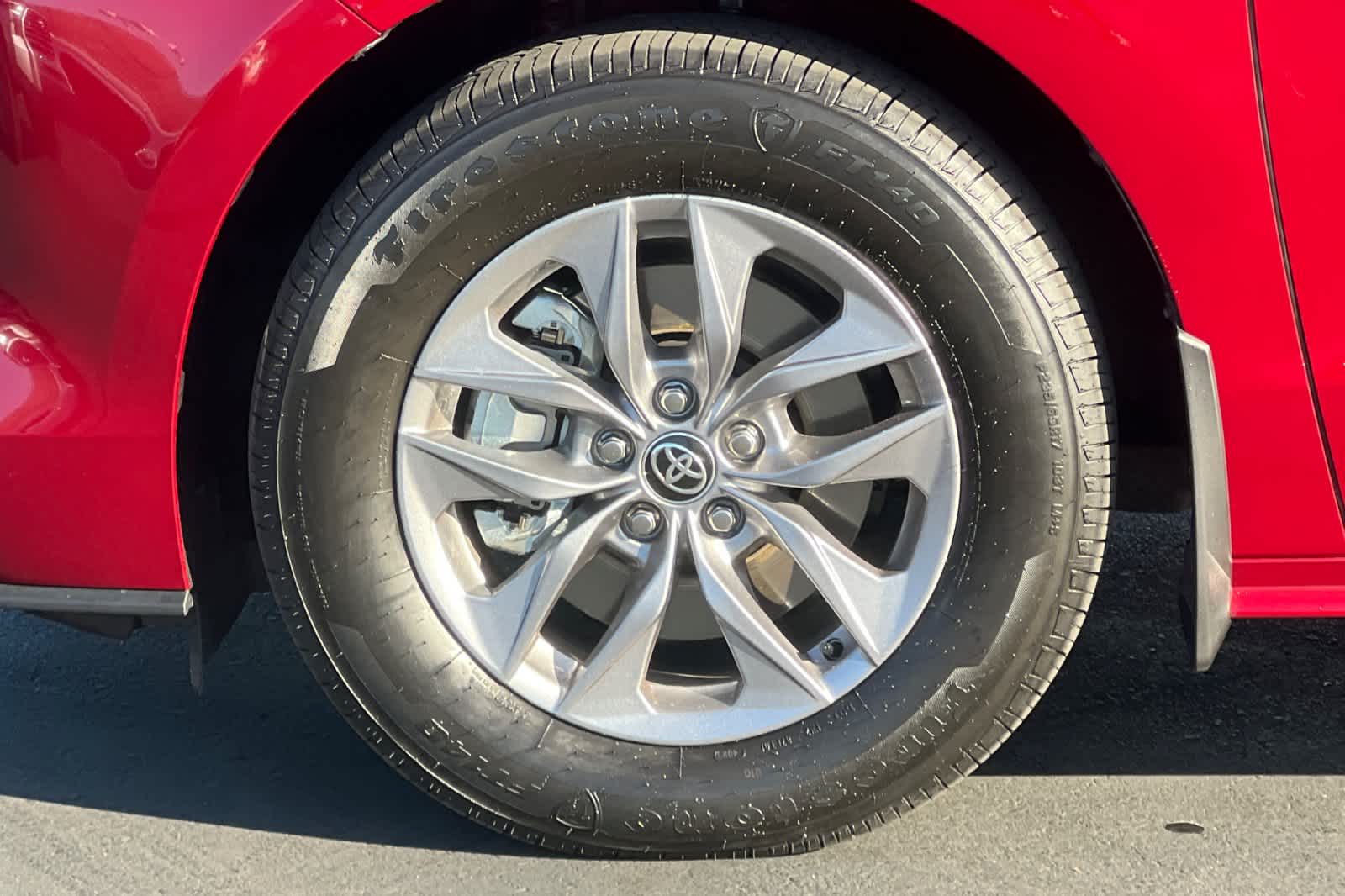 Thumbnail: 2025 Toyota Sienna - 27