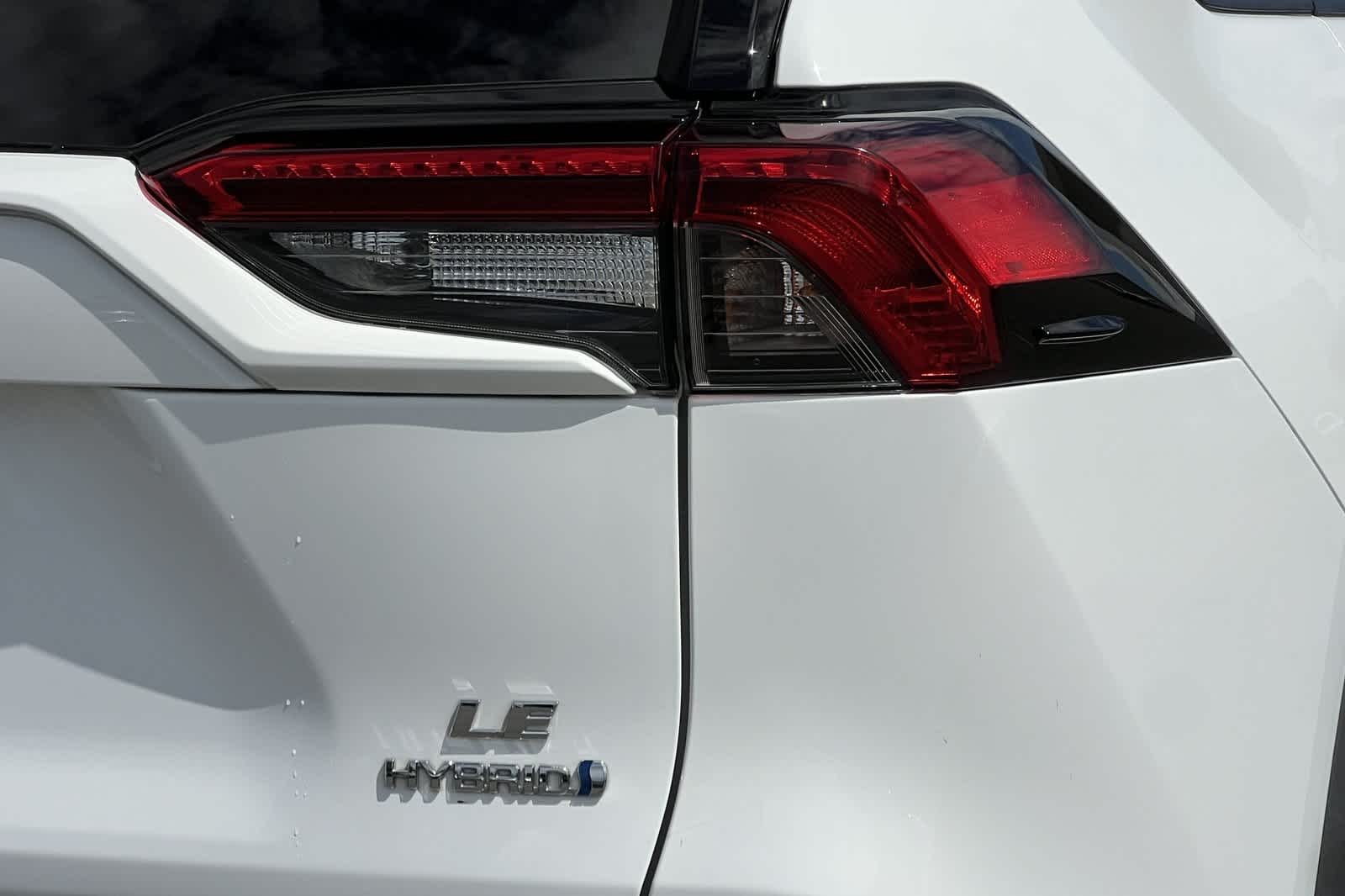 Thumbnail: 2022 Toyota RAV4 - 31