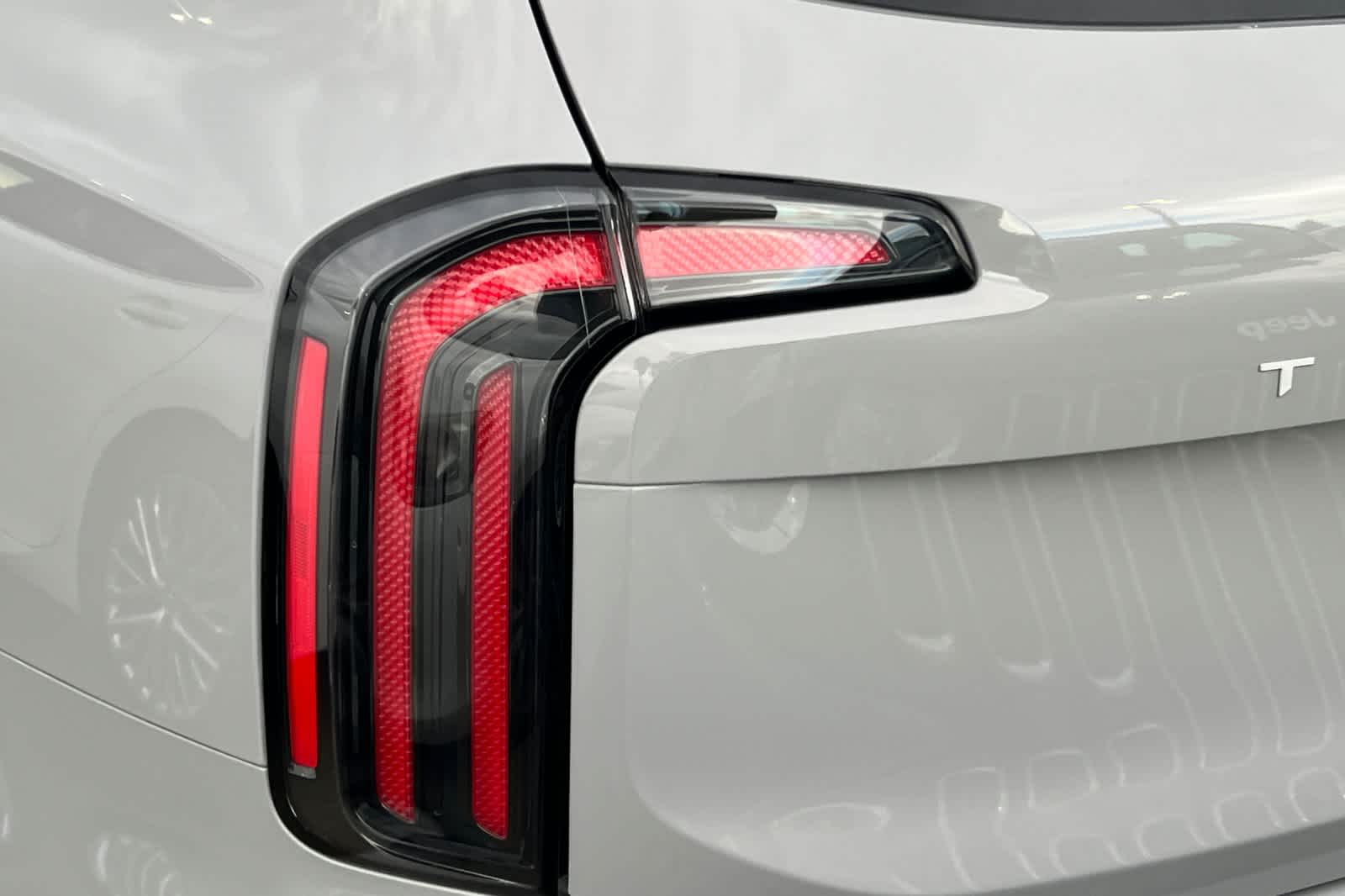 Thumbnail: 2024 Kia Telluride - 15