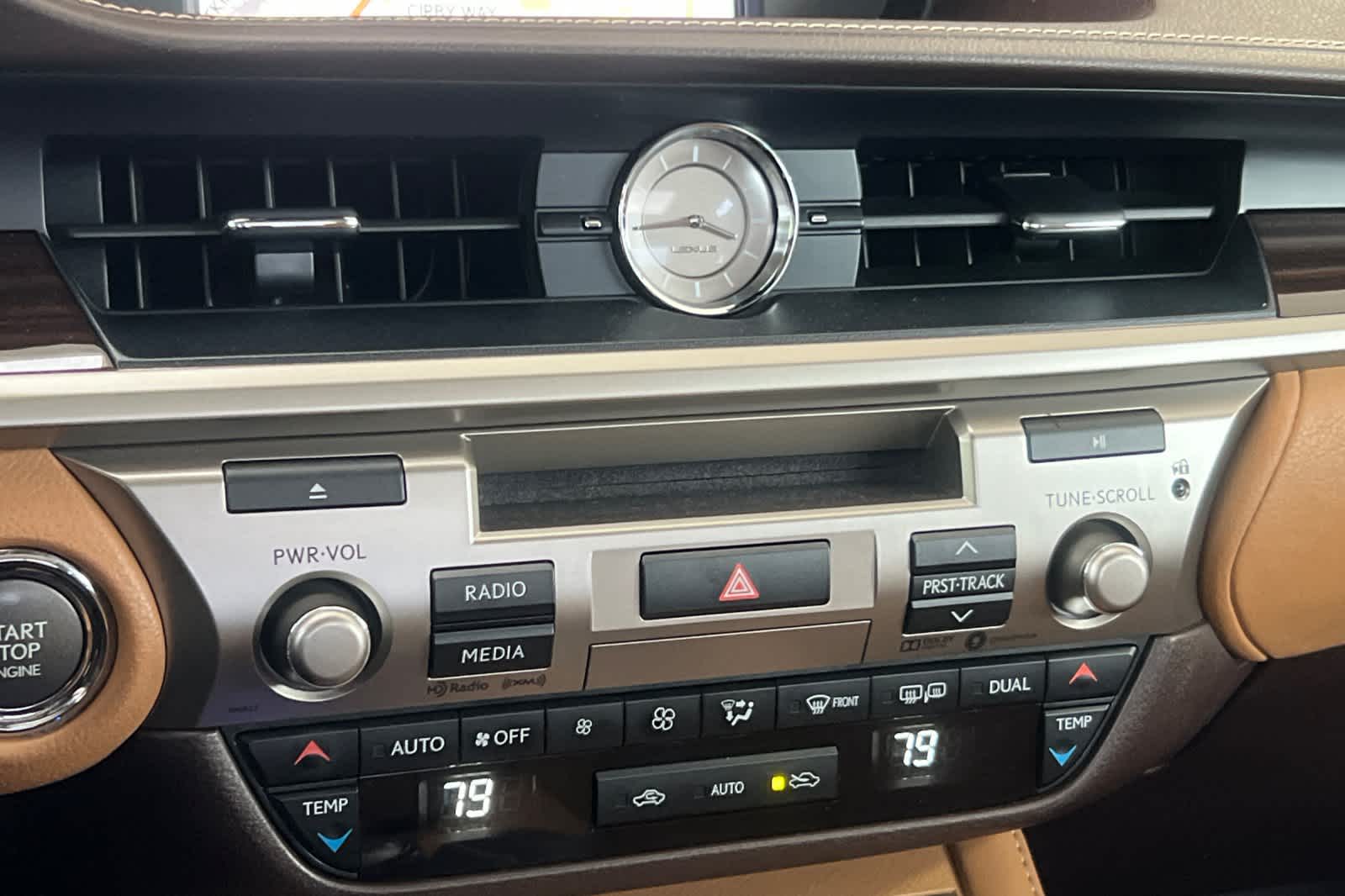 Thumbnail: 2018 Lexus ES - 22