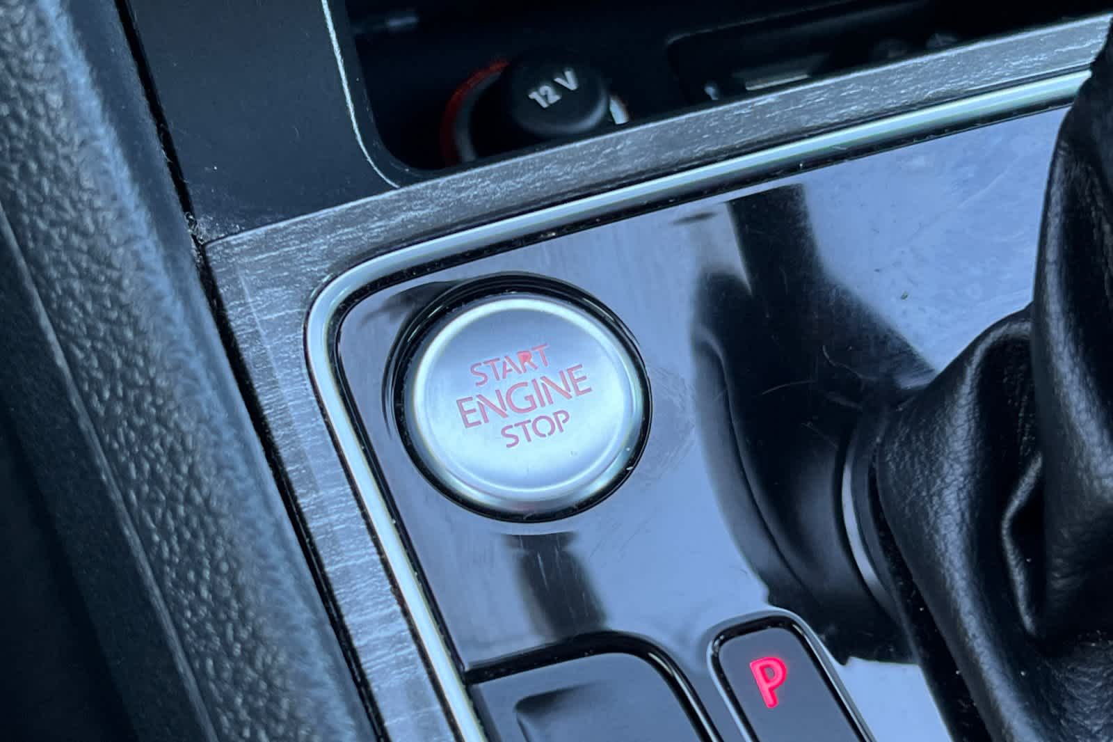 Thumbnail: 2018 Volkswagen Passat - 24