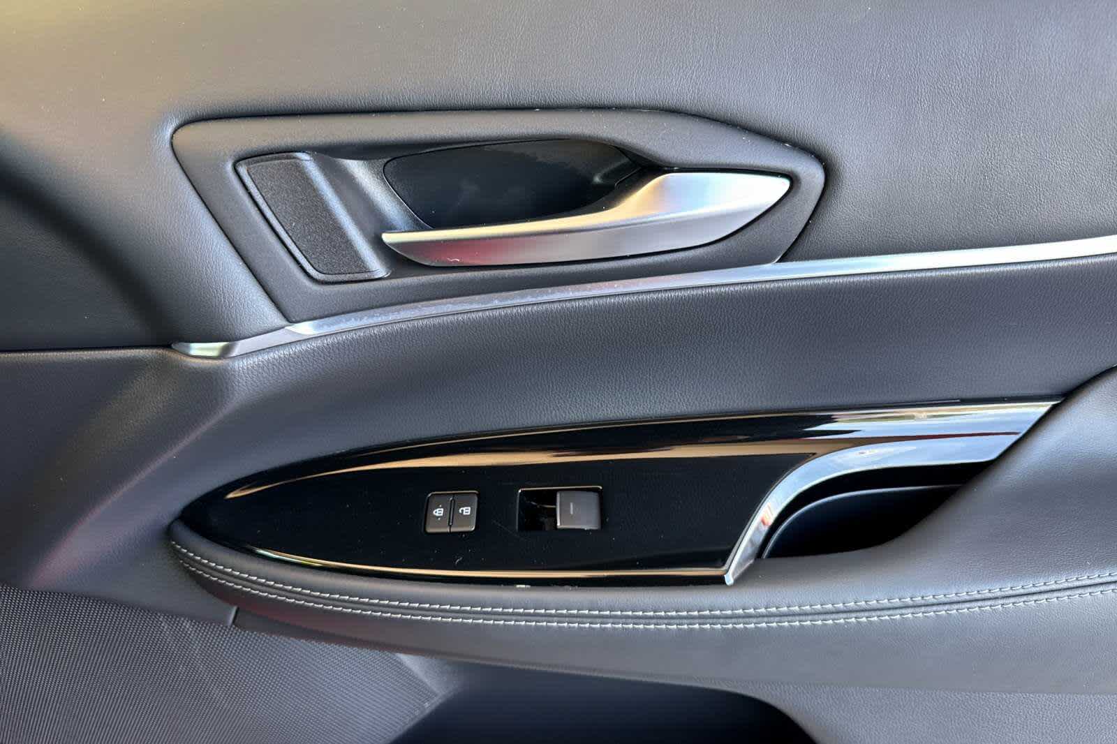 Thumbnail: 2021 Toyota Mirai - 18
